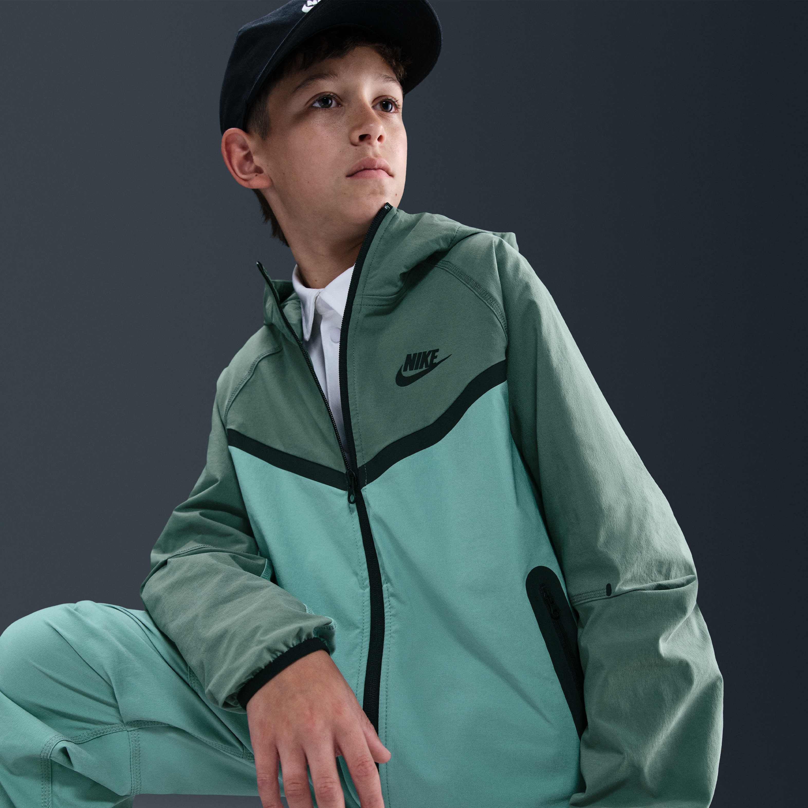 Nike Tech image number 2