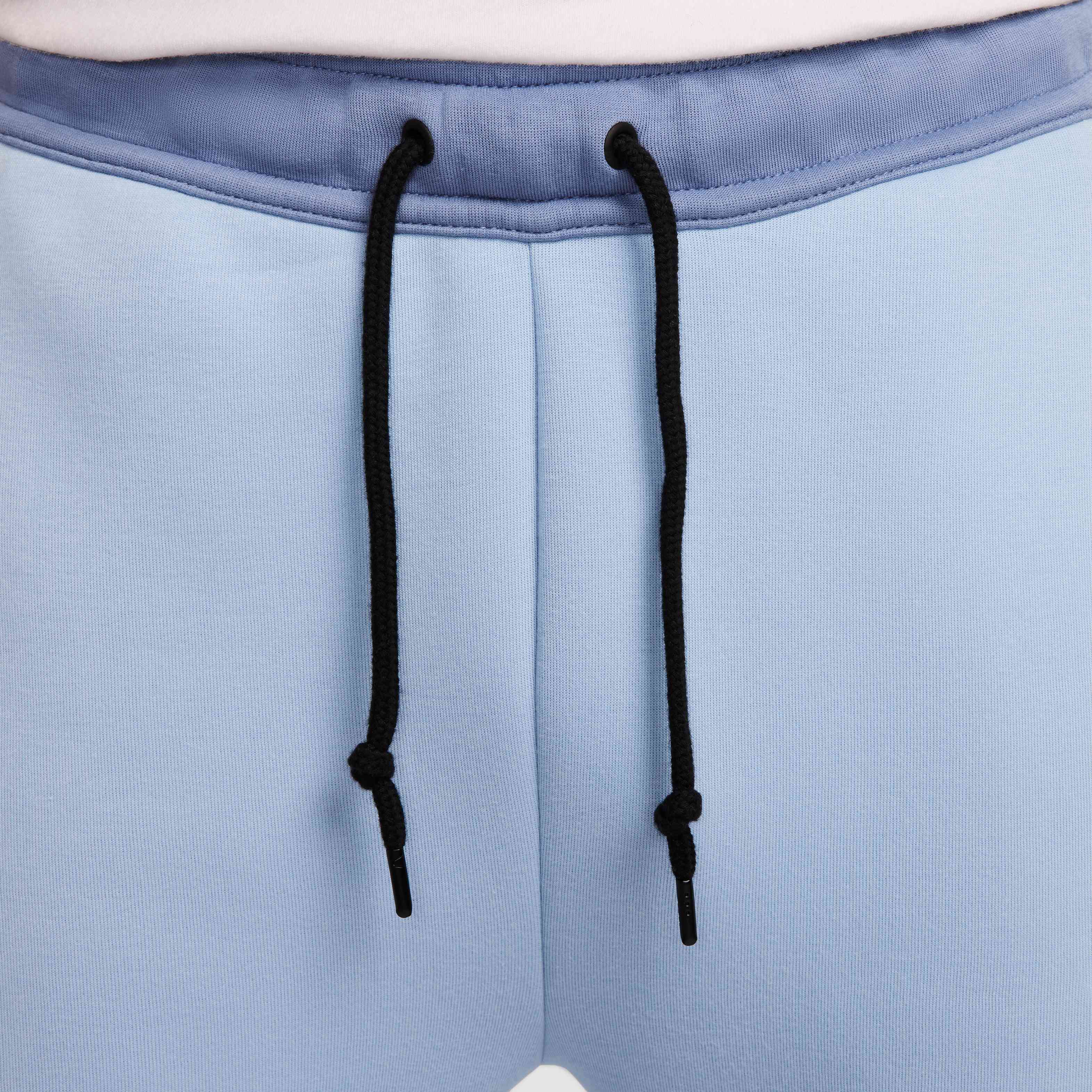 Nike Sportswear Tech Fleece image number 2