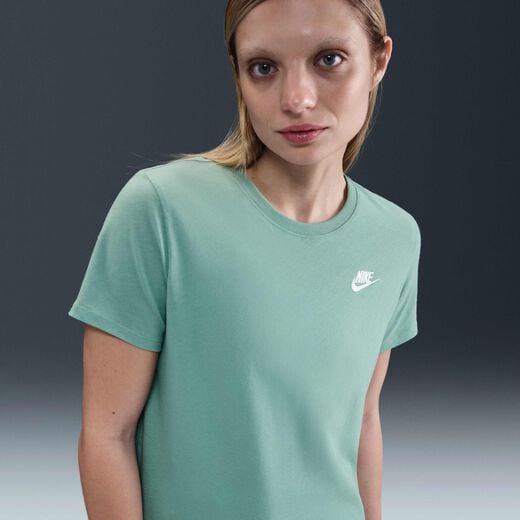 Women's Graphic T Shirts-Nike, Nike Sportswear Club Essentials, Women's T-Shirt