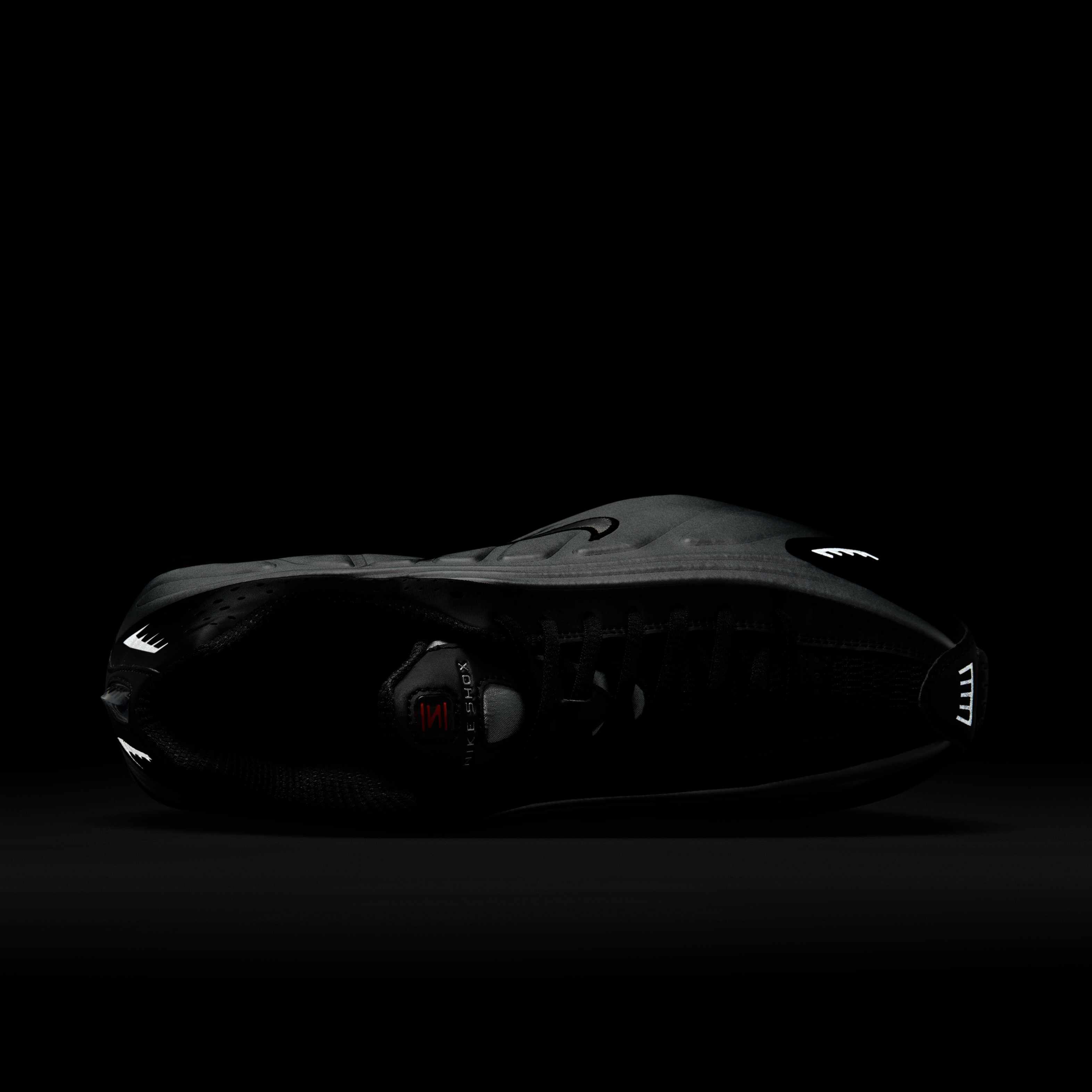 Nike Shox R4 image number 8