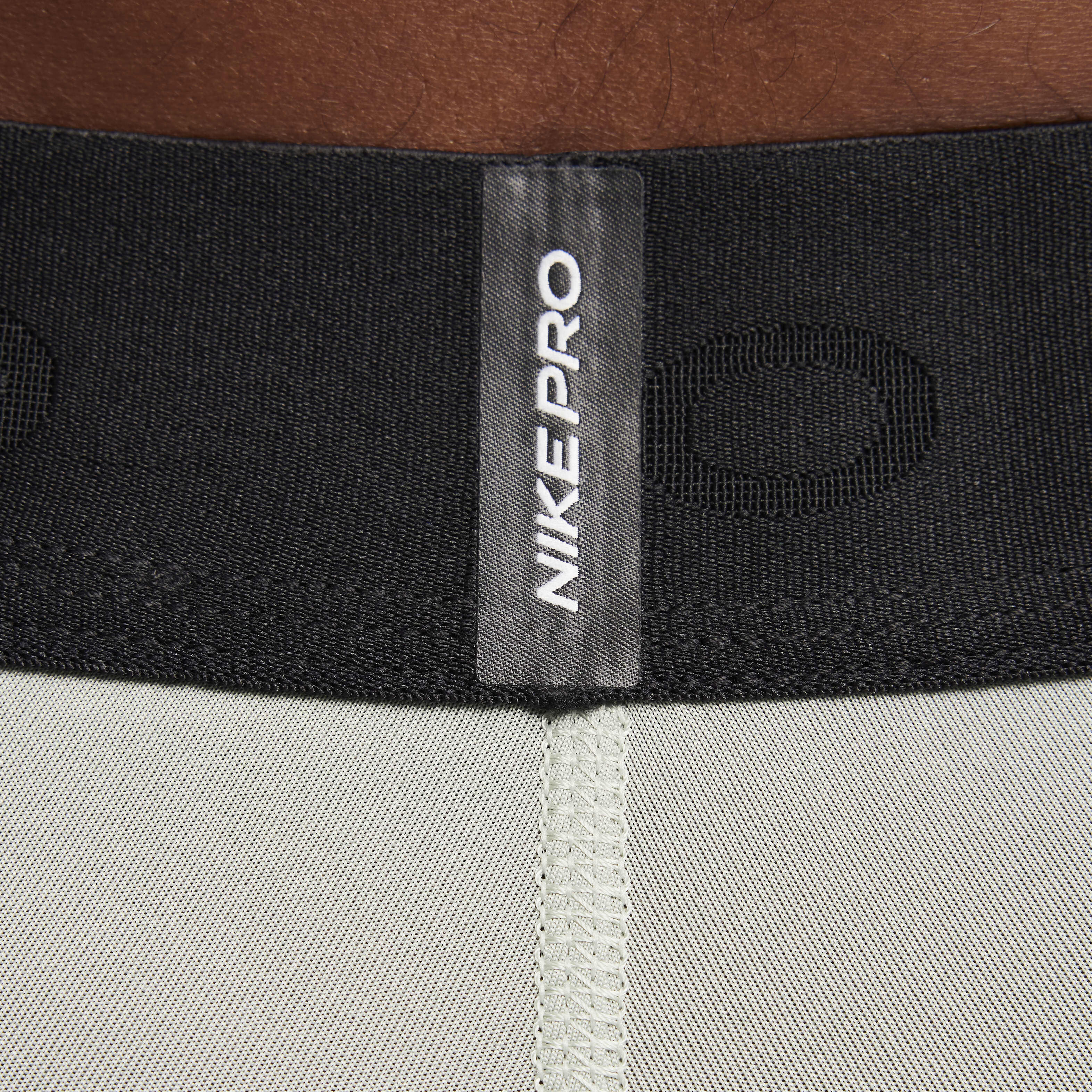 Nike Pro image number 3