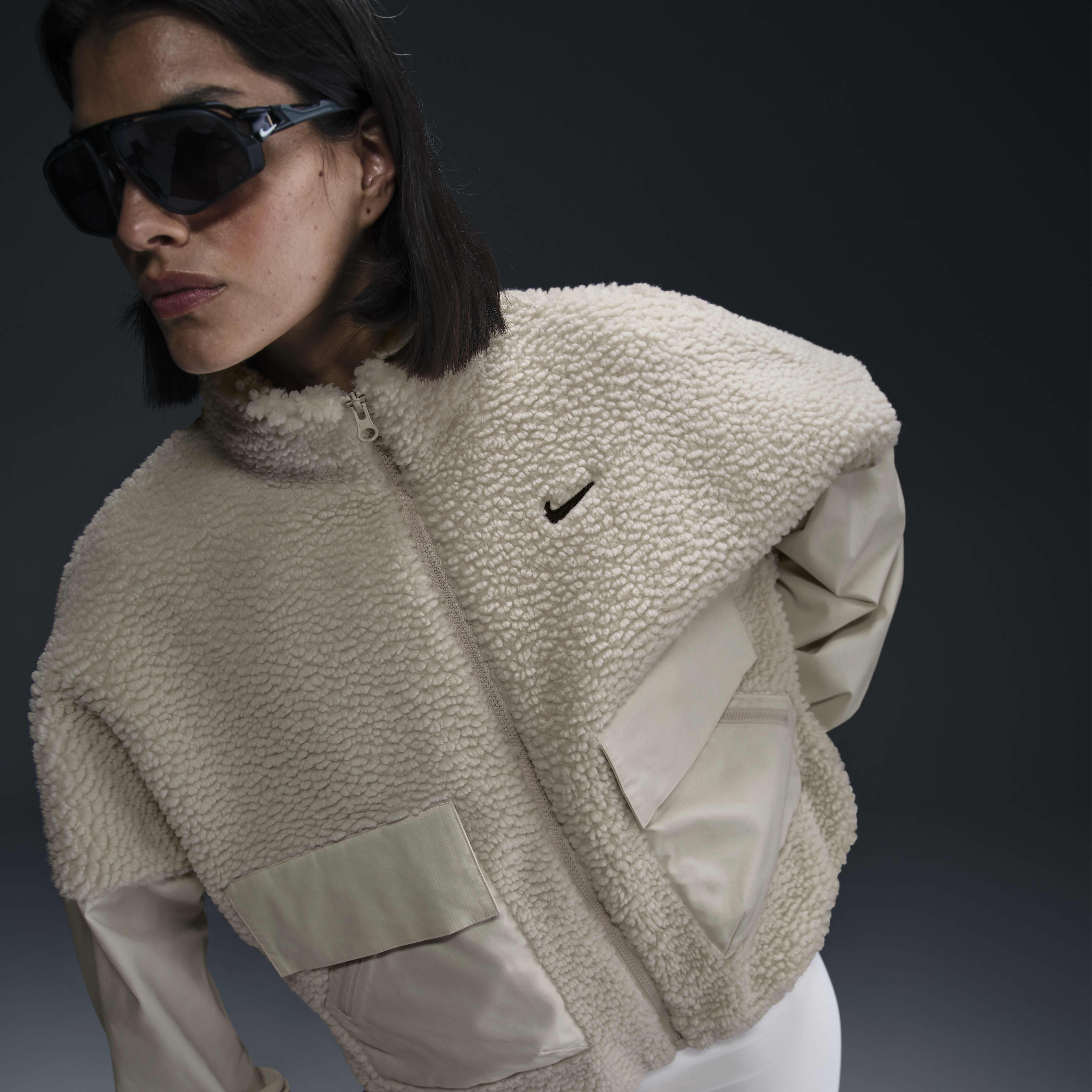 Nike Sportswear Essential image number 0
