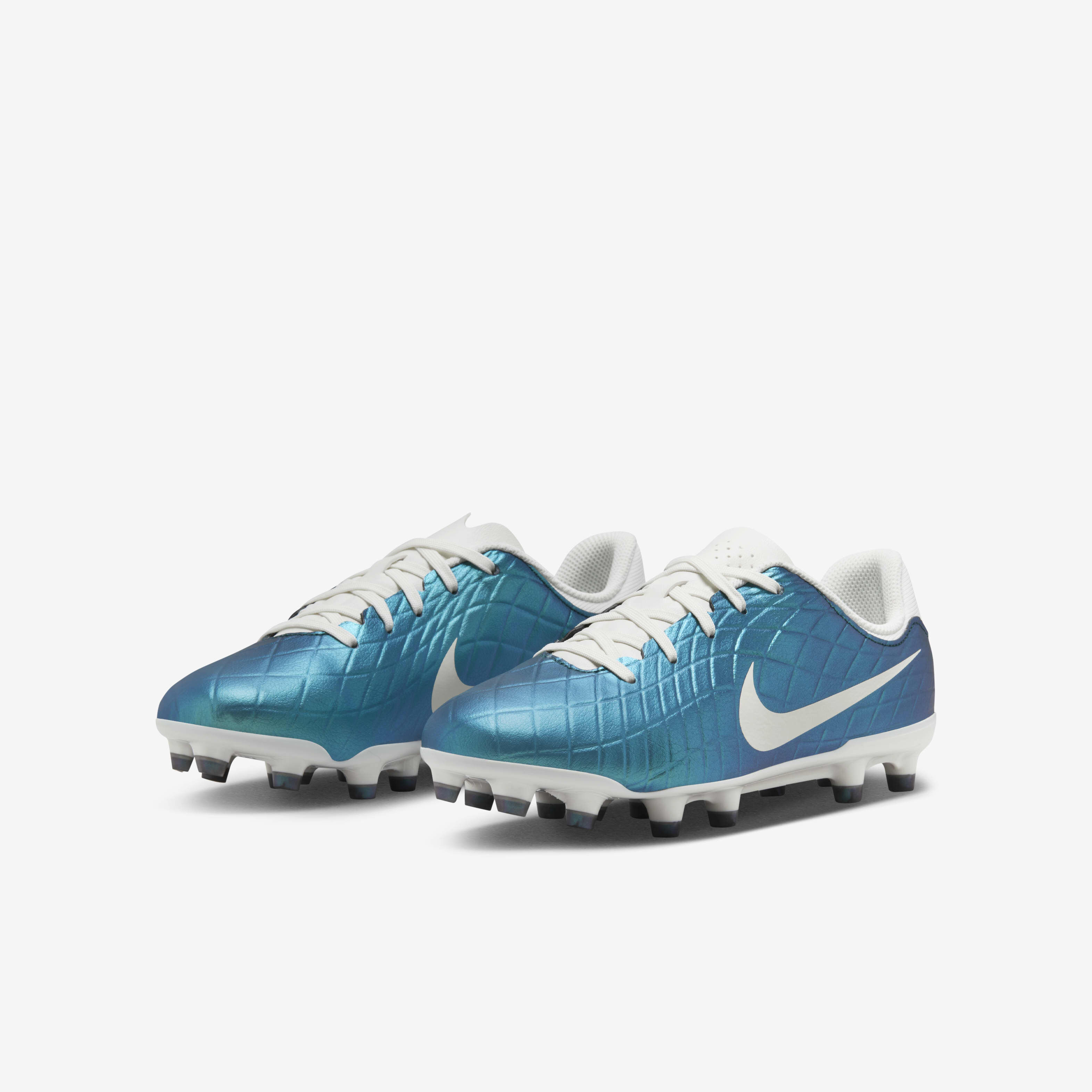 Nike Jr. Tiempo Emerald Legend 10 Academy image number 4