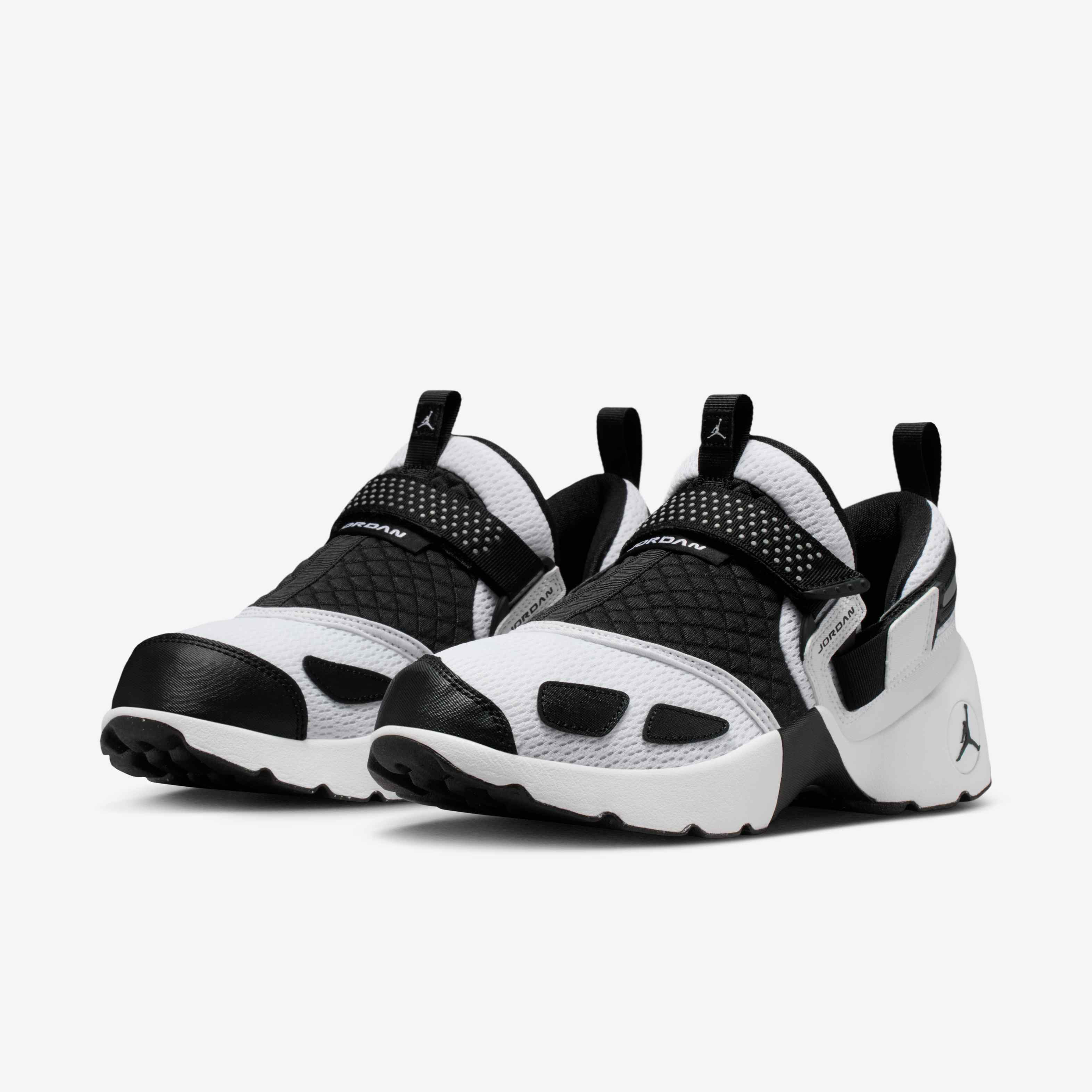 Jordan Trunner LX image number 4