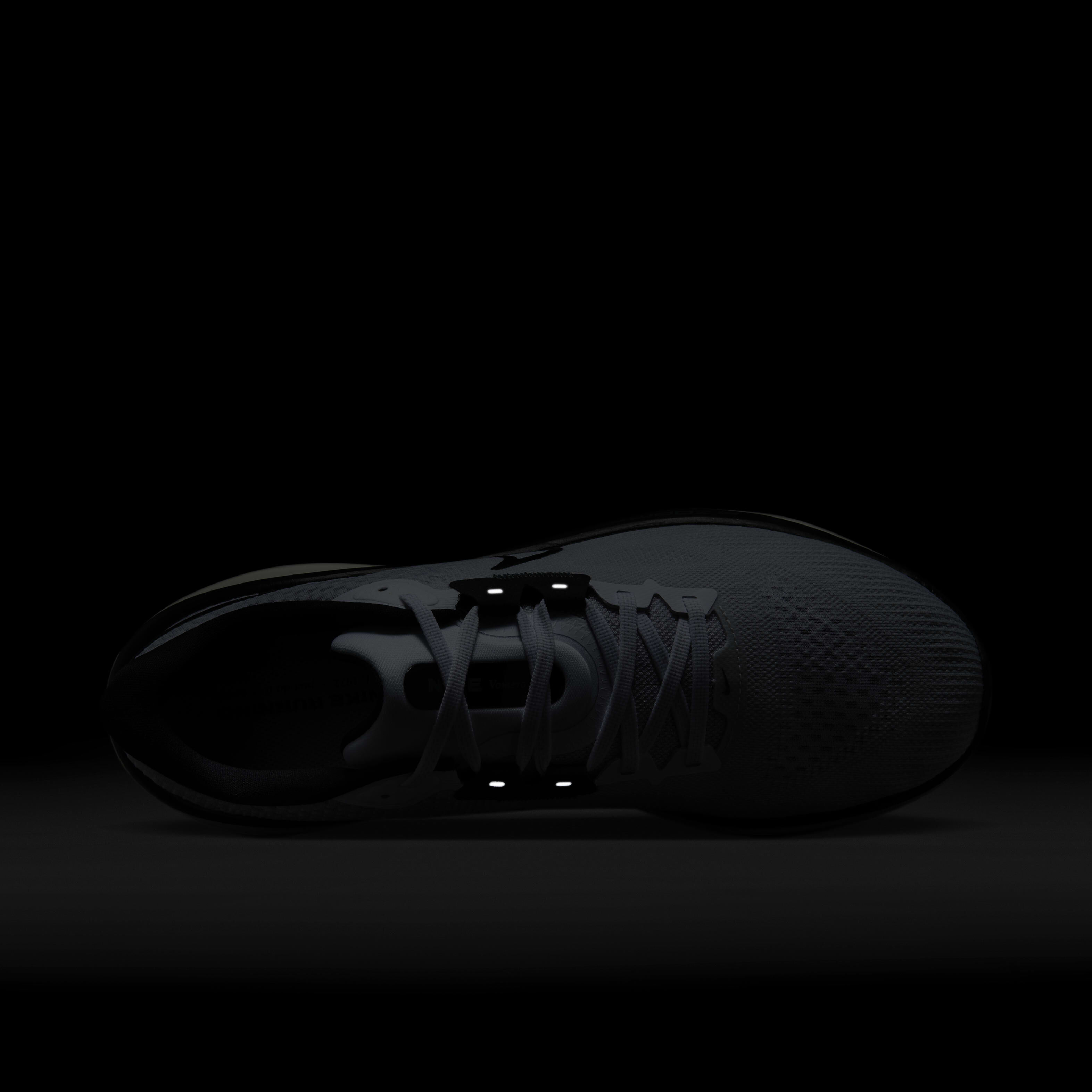 Nike Vomero 17 image number 8