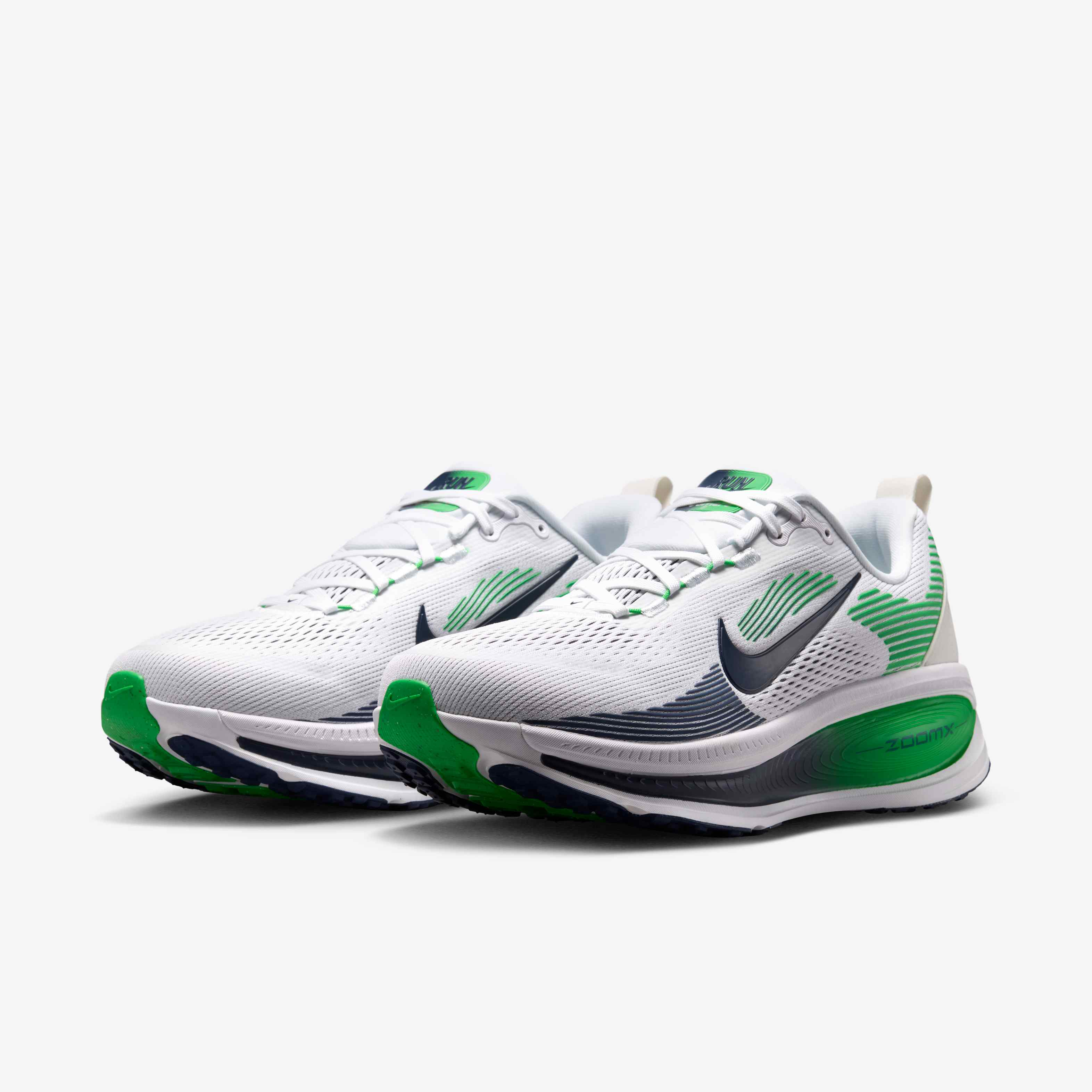 Nike Vomero 18 image number 15