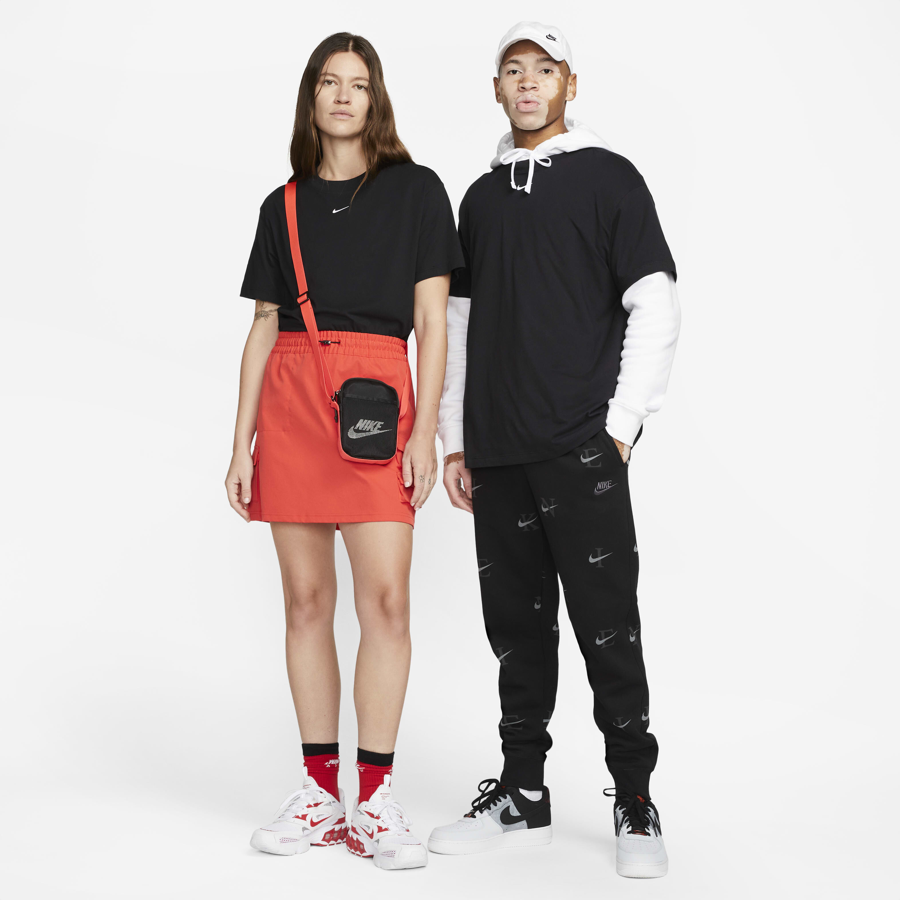 Nike Sportswear Essentials image number 4