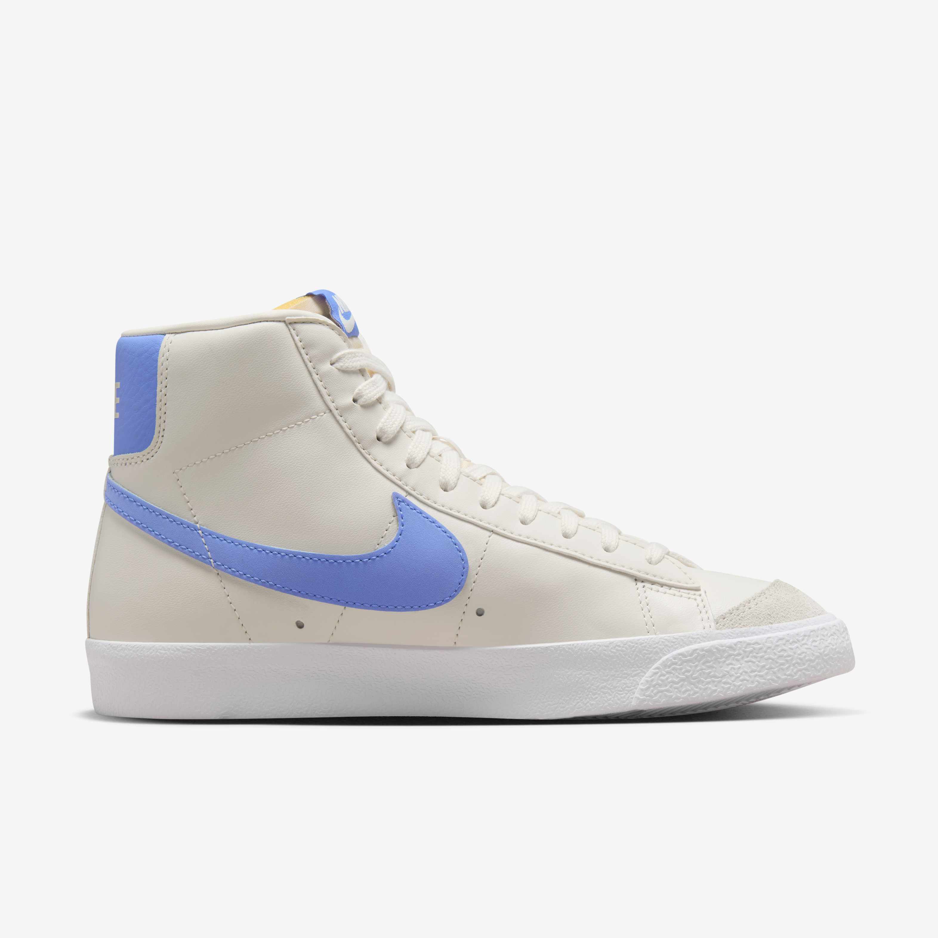 Nike Blazer Mid '77 image number 2