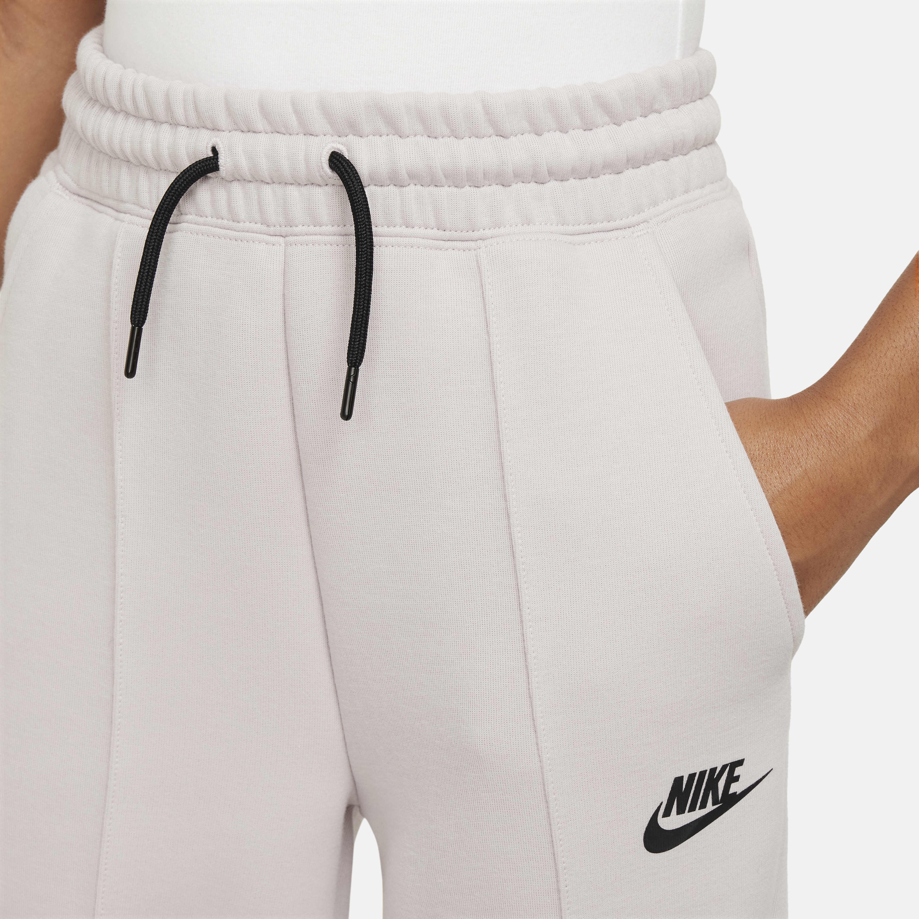 Nike Sportswear Tech Fleece image number 2