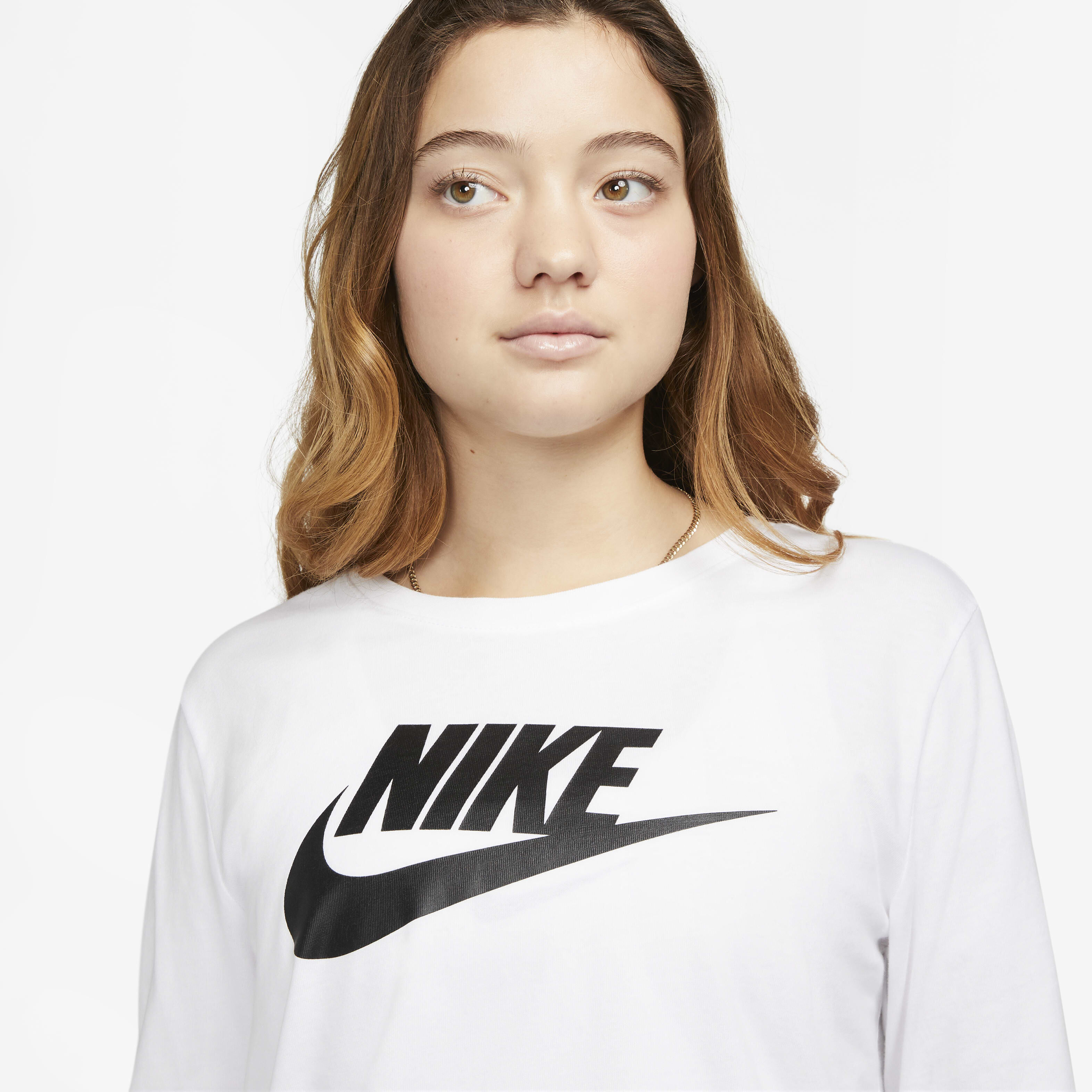 Nike Sportswear Essentials image number 2