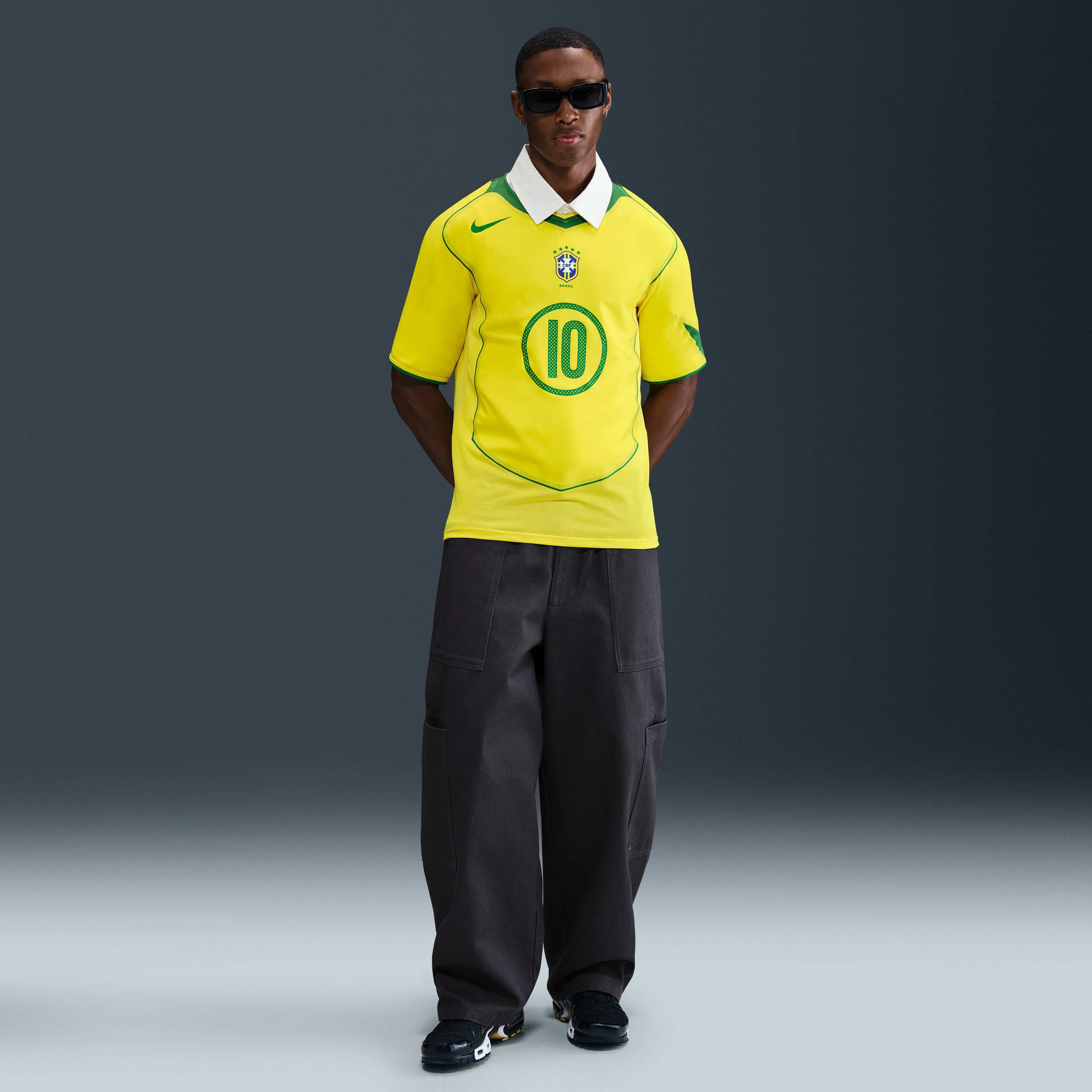 Buy Ronaldinho Brazil 2004 Total 90 Reissue Men's Nike