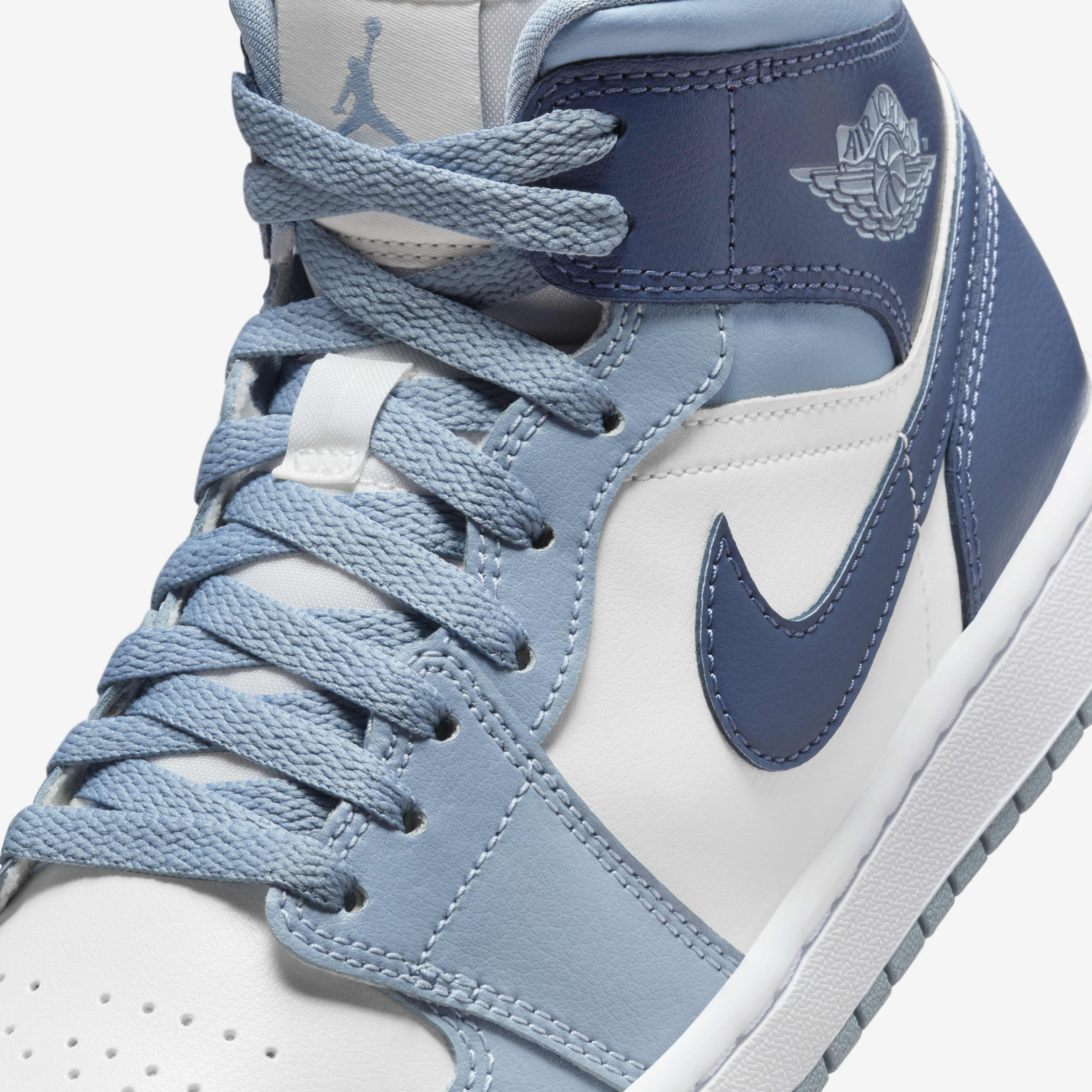 Air Jordan 1 Mid image number 6