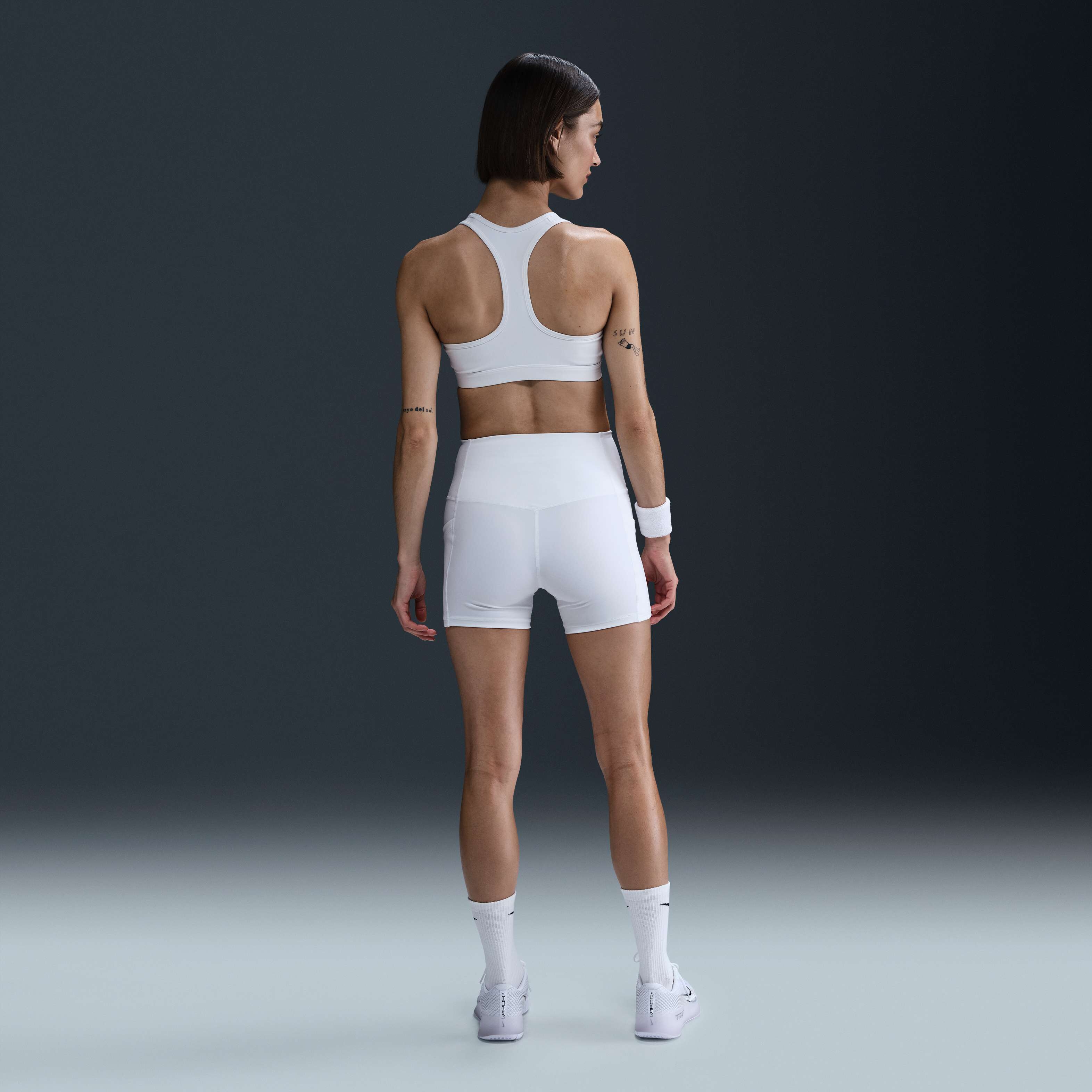 NikeCourt image number 3