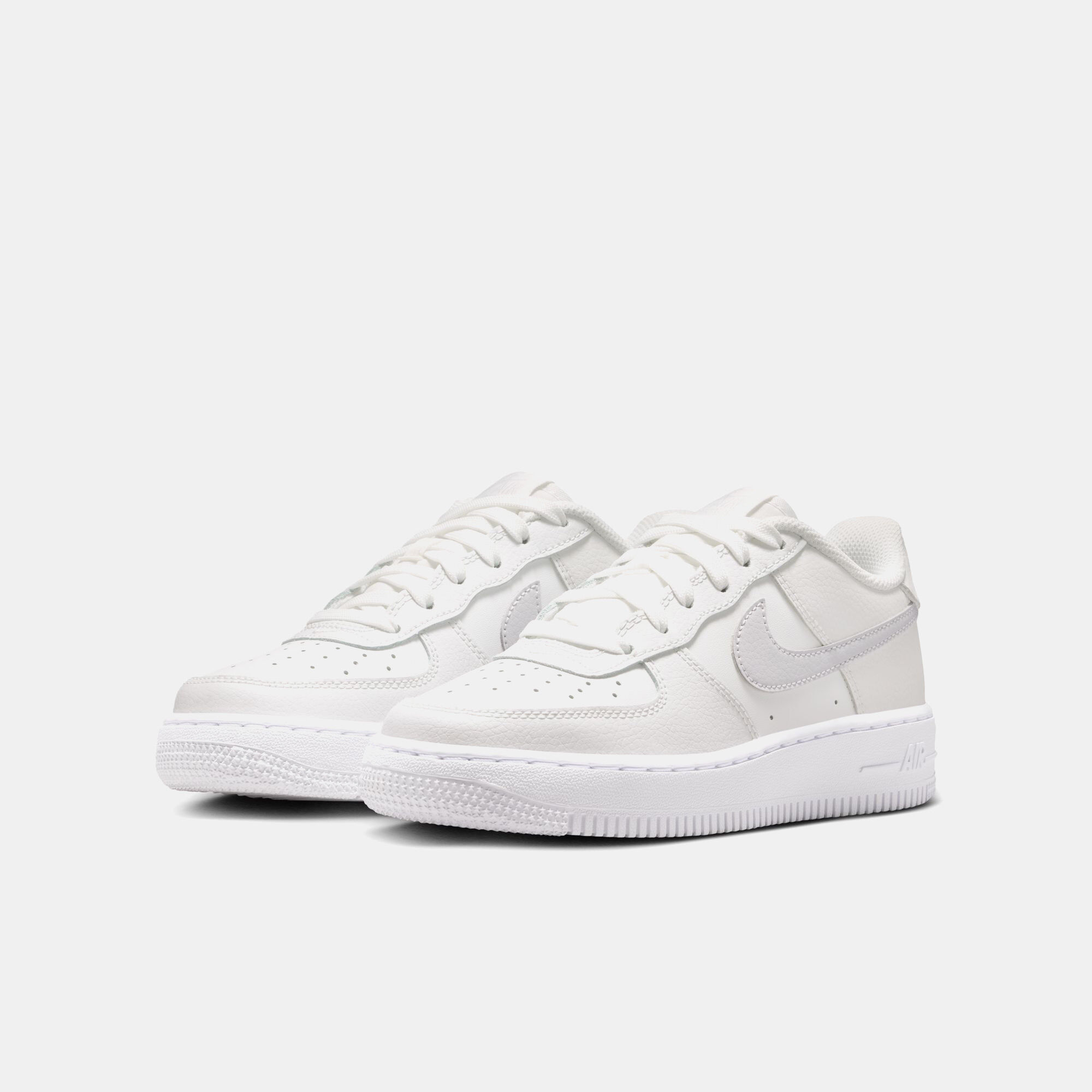 Nike Air Force 1 Essential+ image number 2