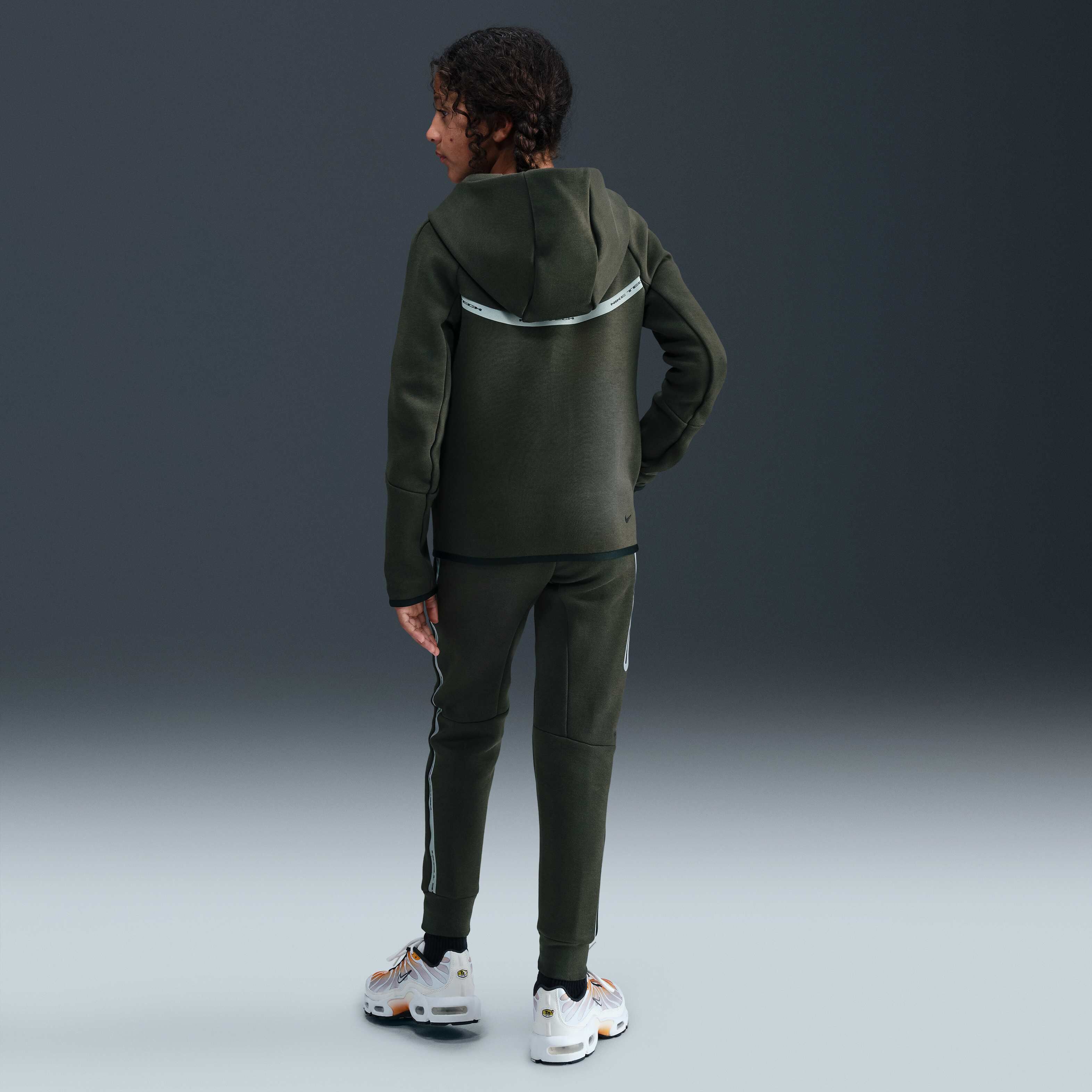 Nike Sportswear Tech Fleece image number 6