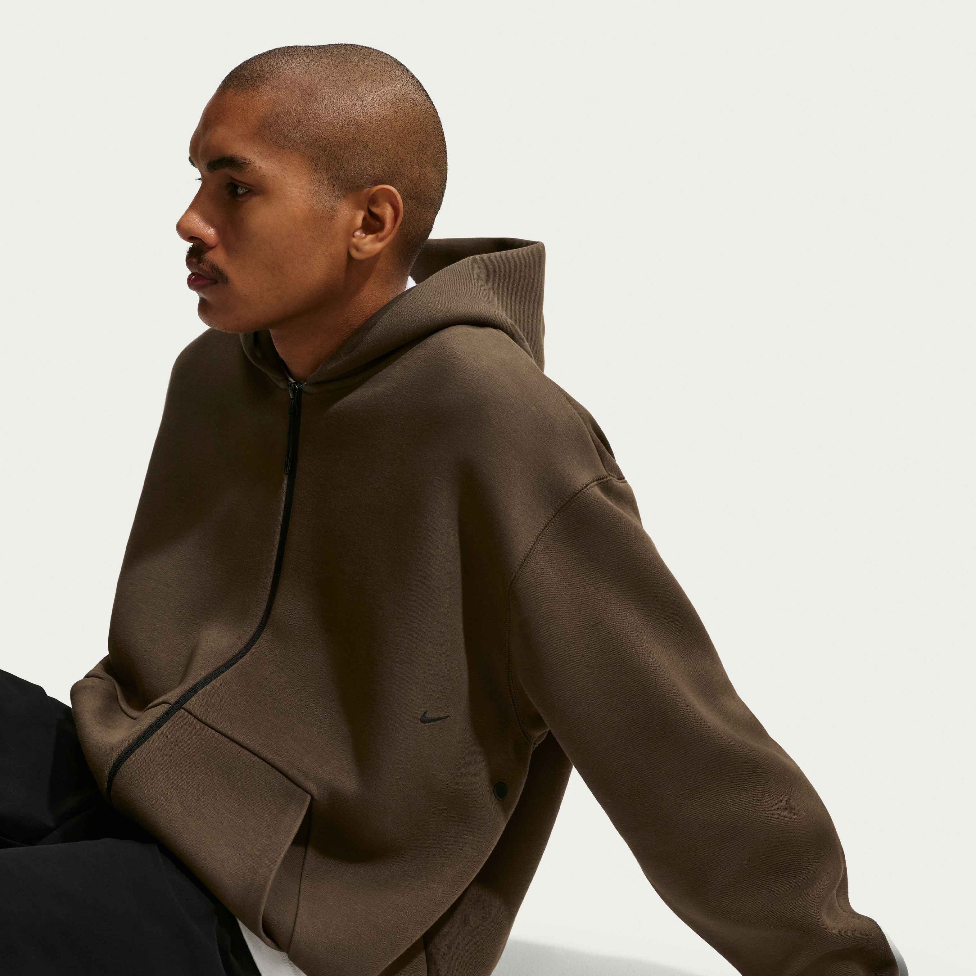 نايكي تك image number 2