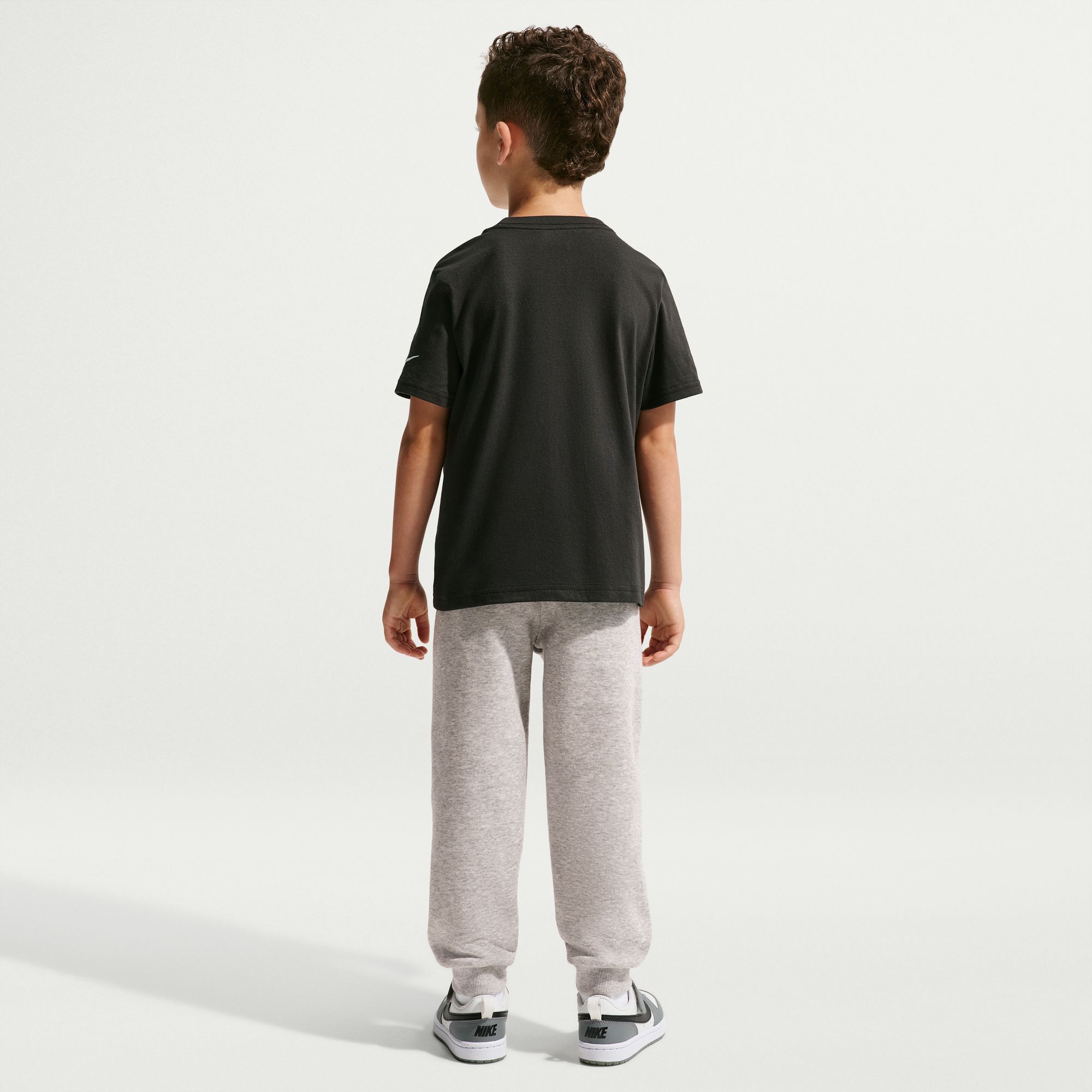 Nike image number 1