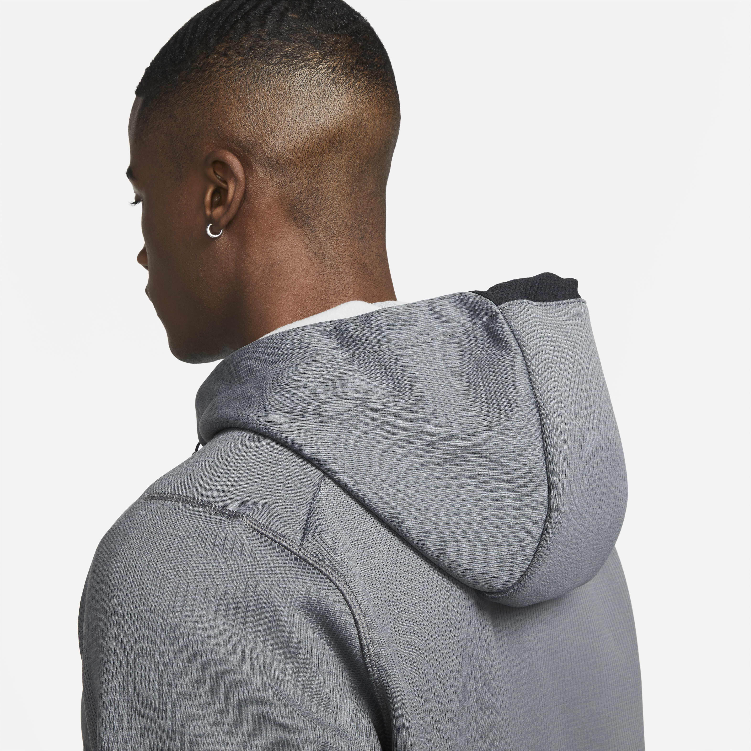 Nike therma sphere men's training jacket discount