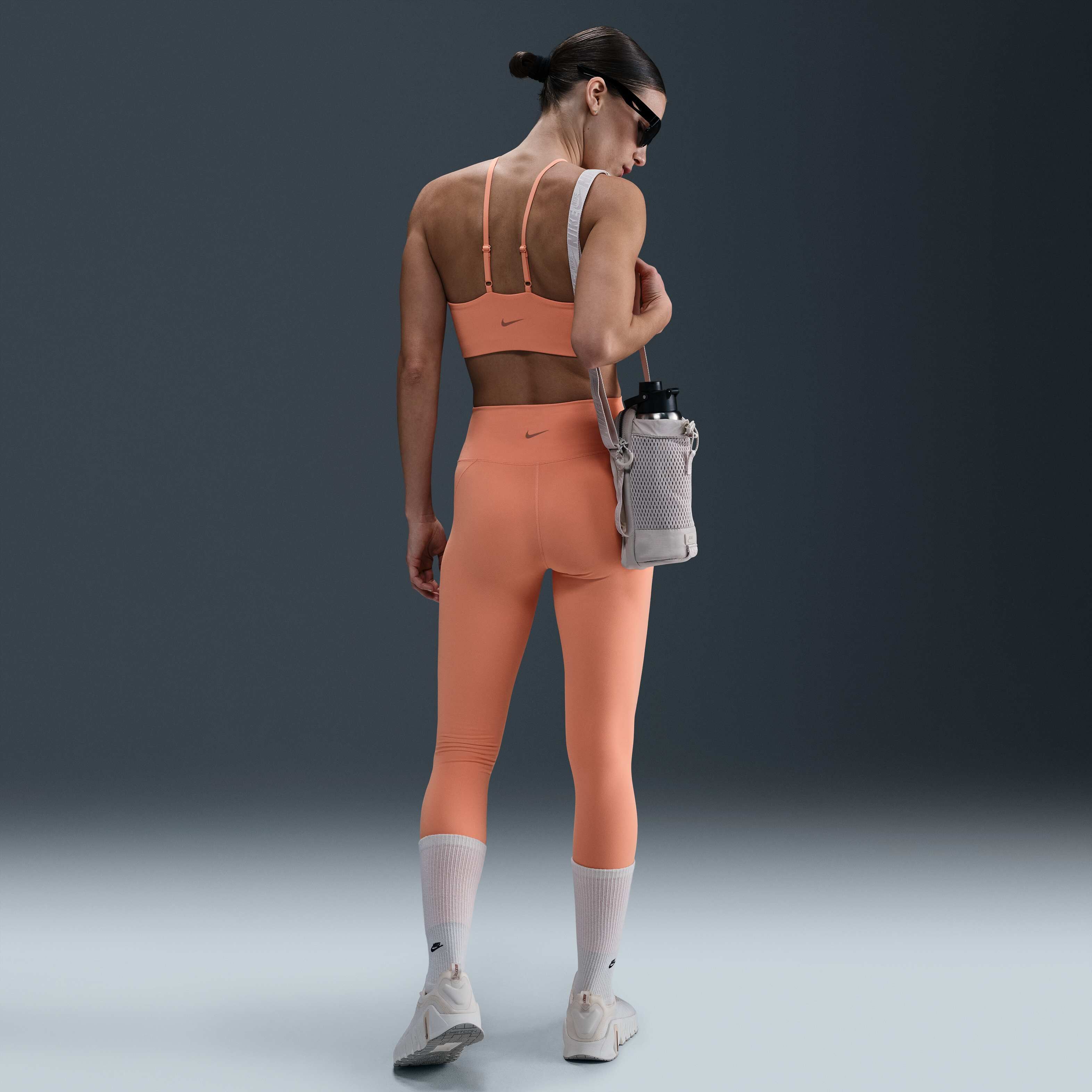 Nike One Keyhole image number 4