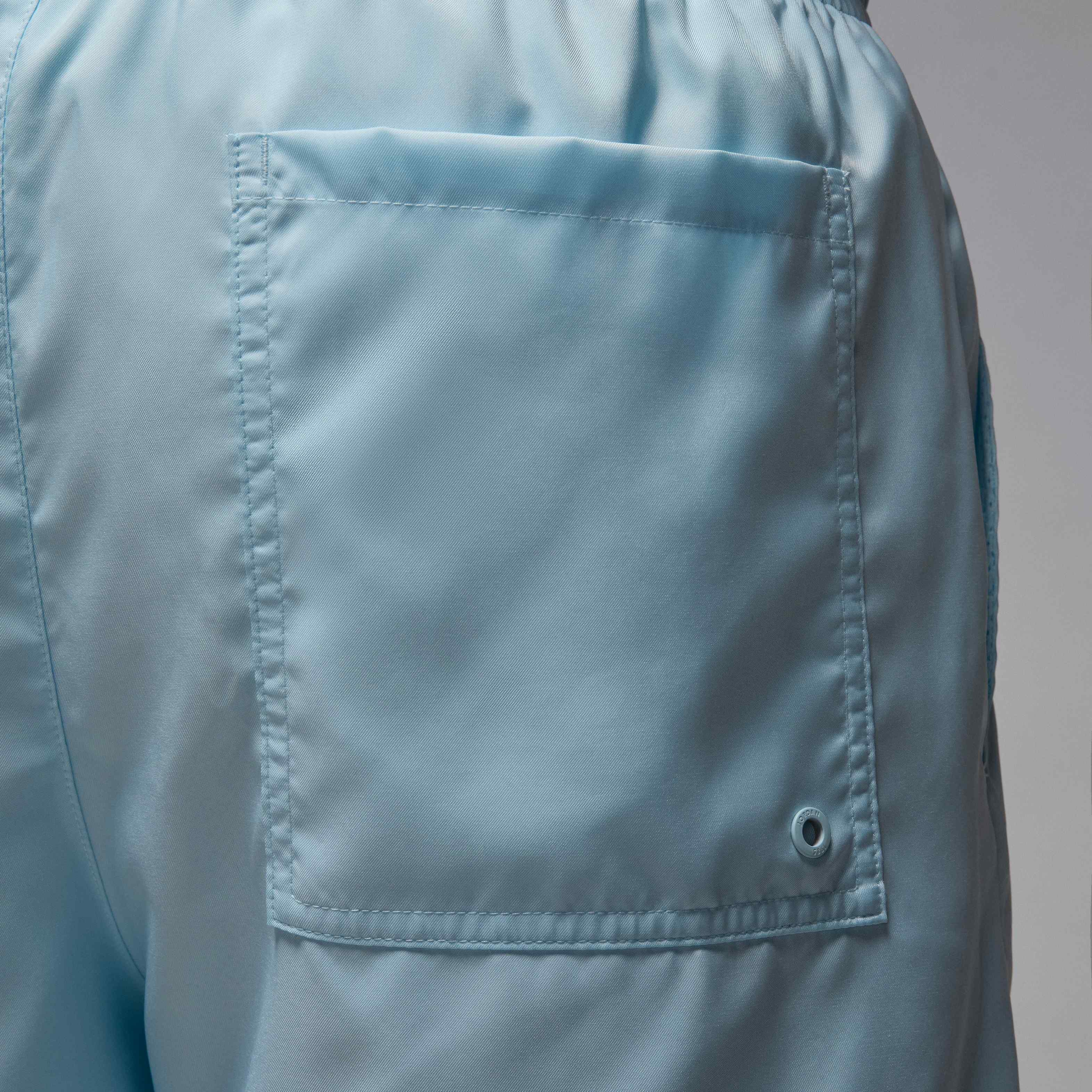 Jordan Essentials image number 4