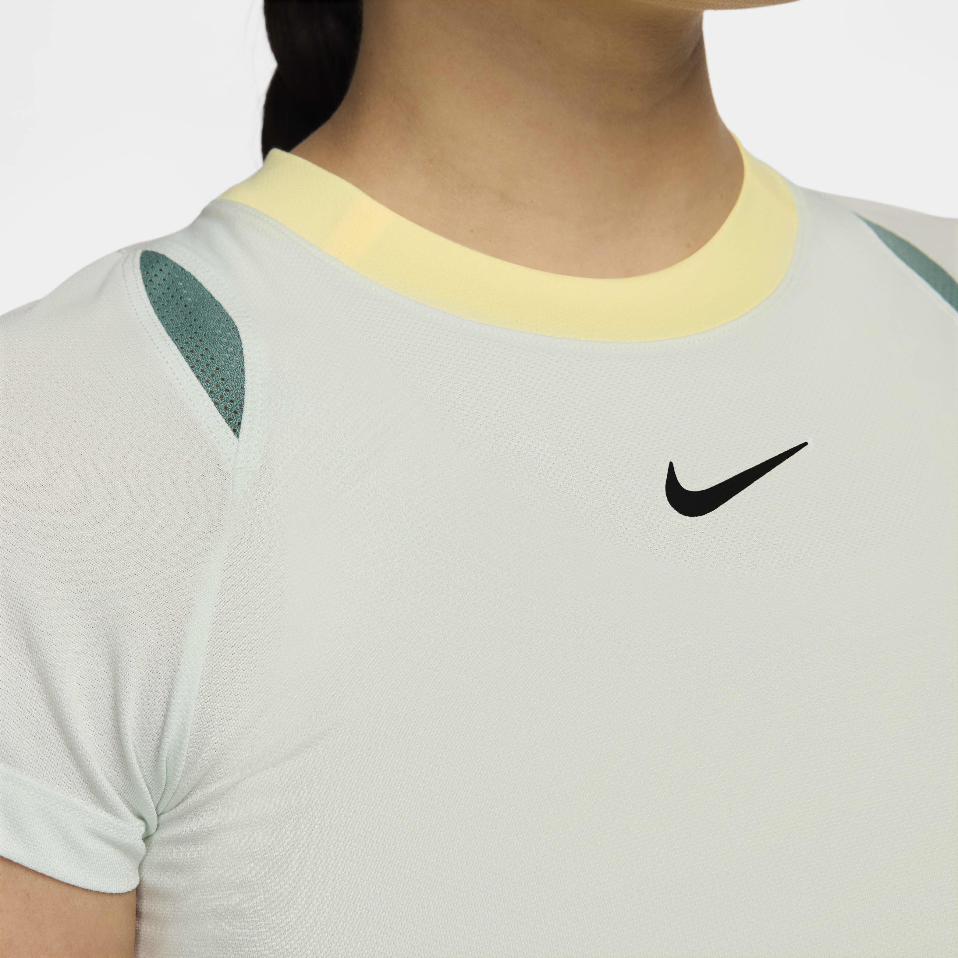 NikeCourt Advantage image number 3