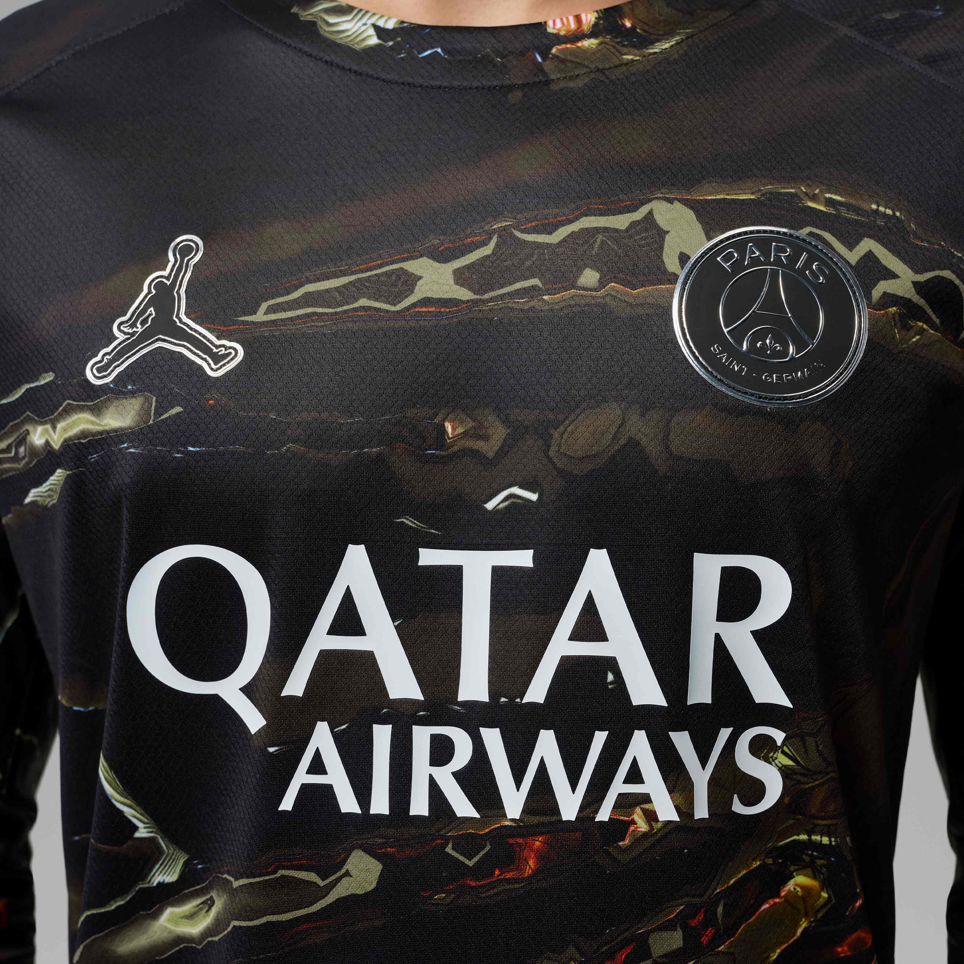 Paris Saint-Germain 2026 Stadium Night Edition image number 3