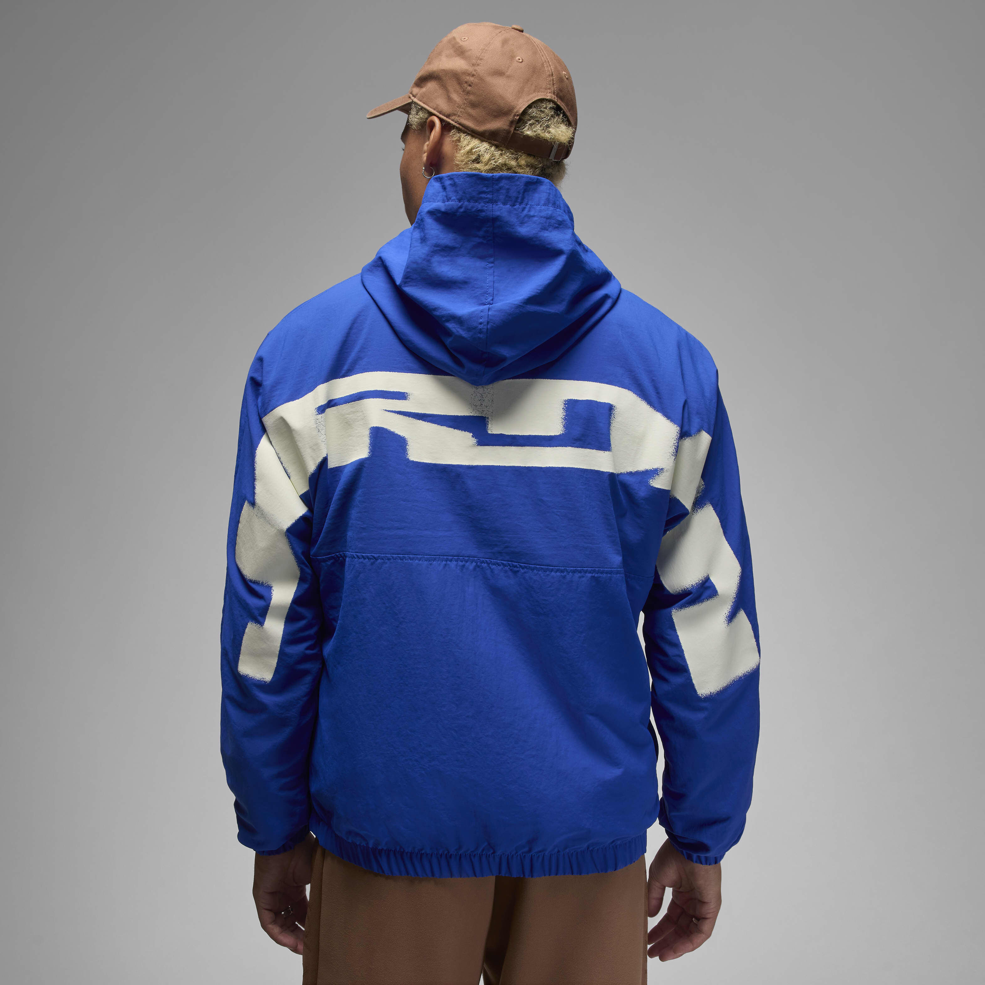 جوردن ام في بي image number 1