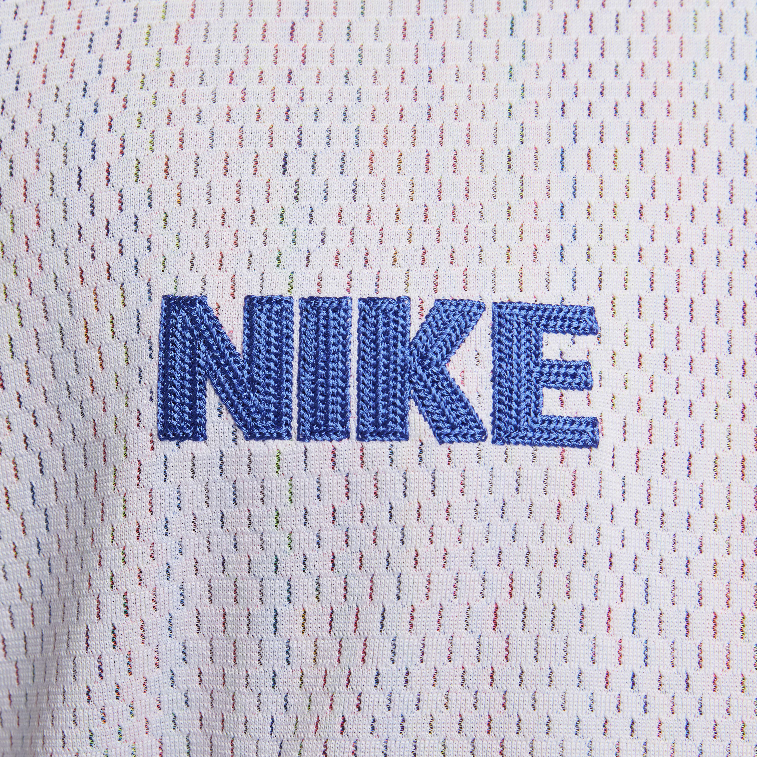 Nike Dri-FIT DNA image number 4