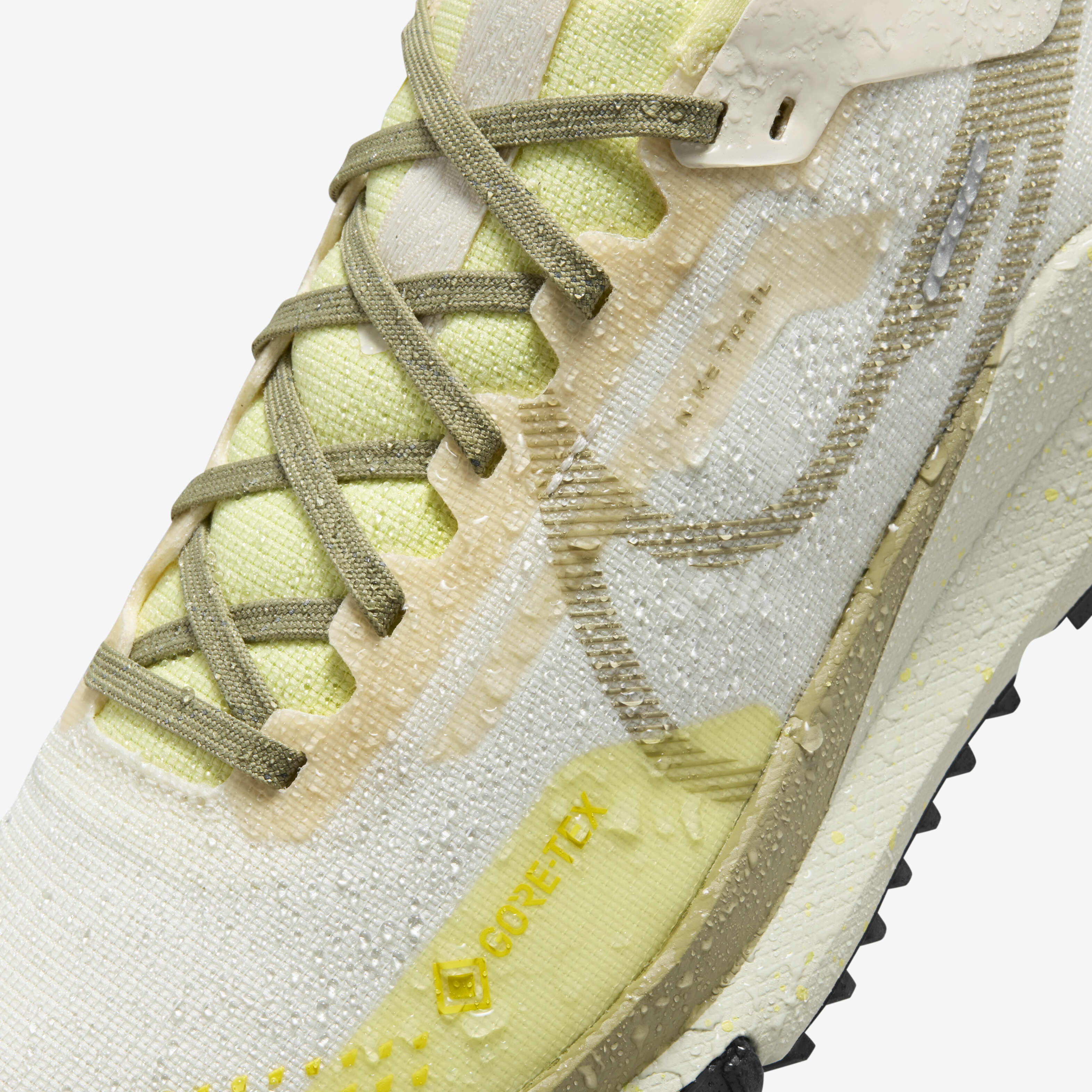 nike running pegasus trail 2 trainers in yellow