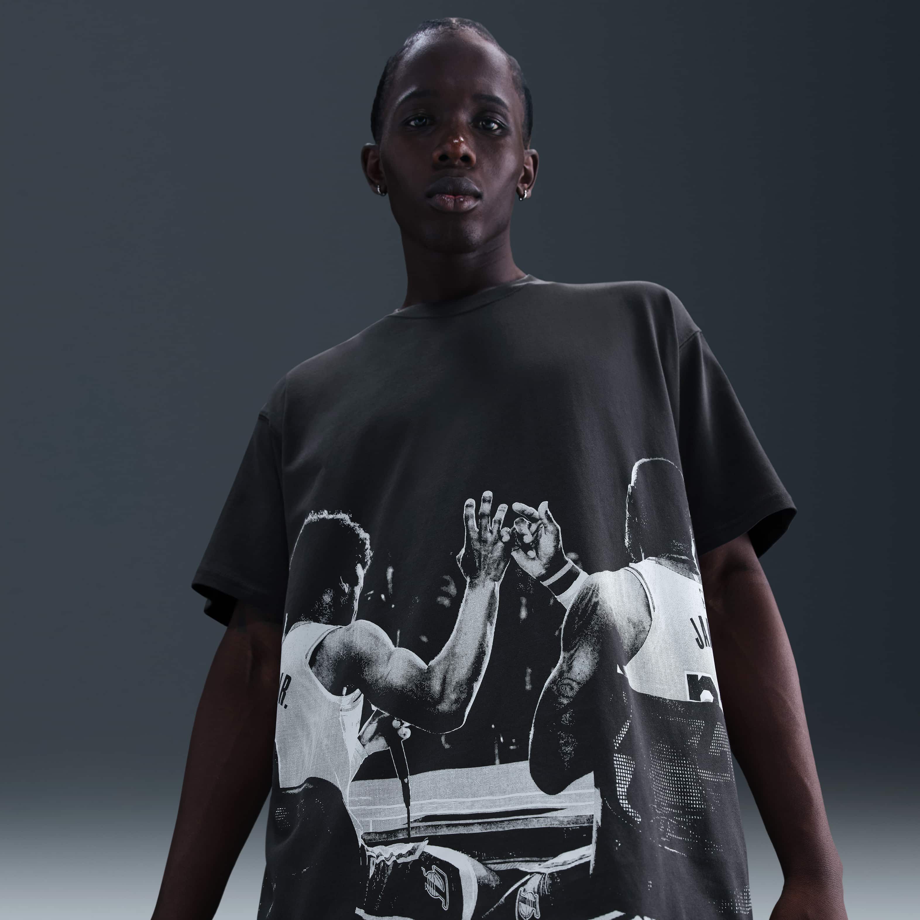 LeBron 'Chosen One' image number 0