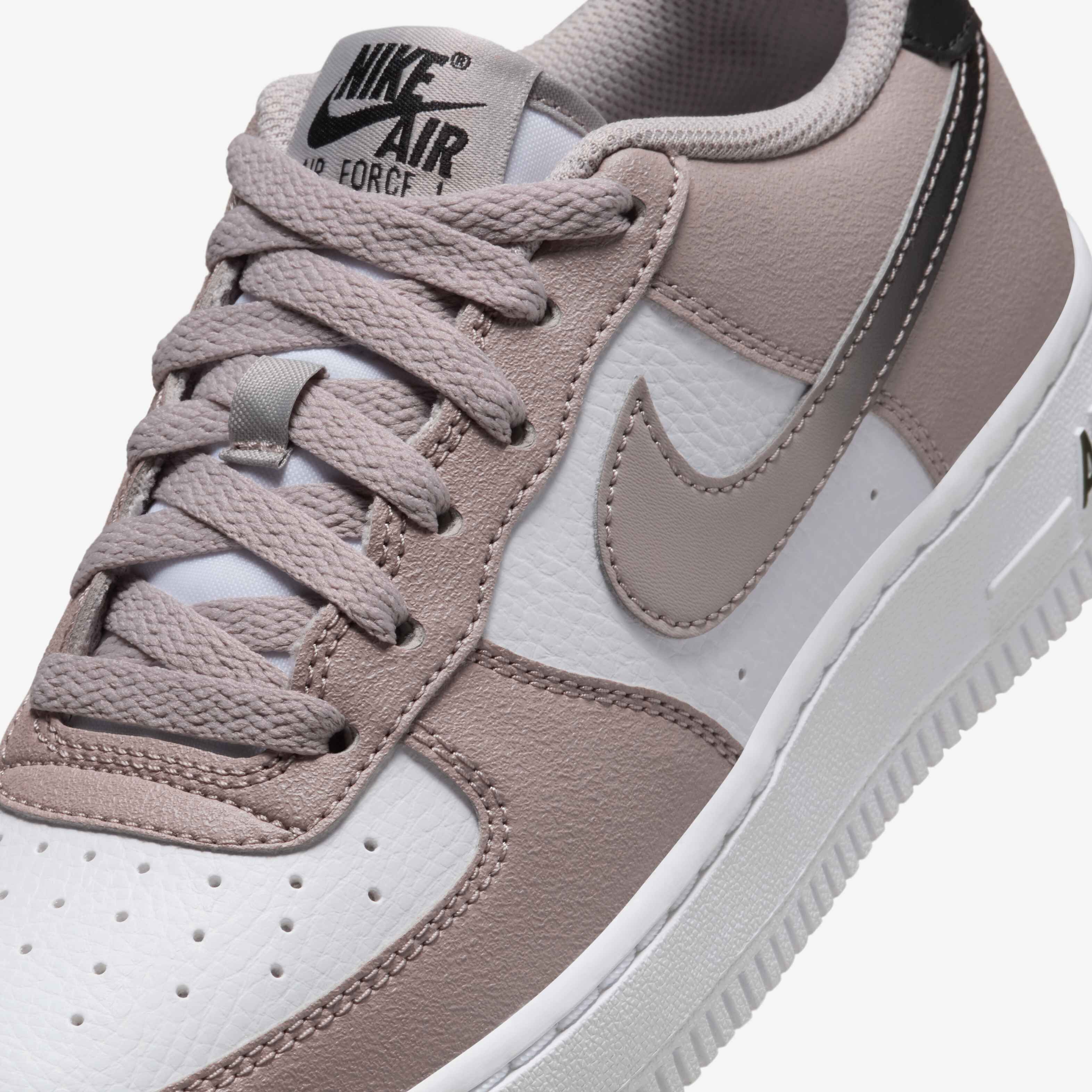 Nike Air Force 1 image number 5