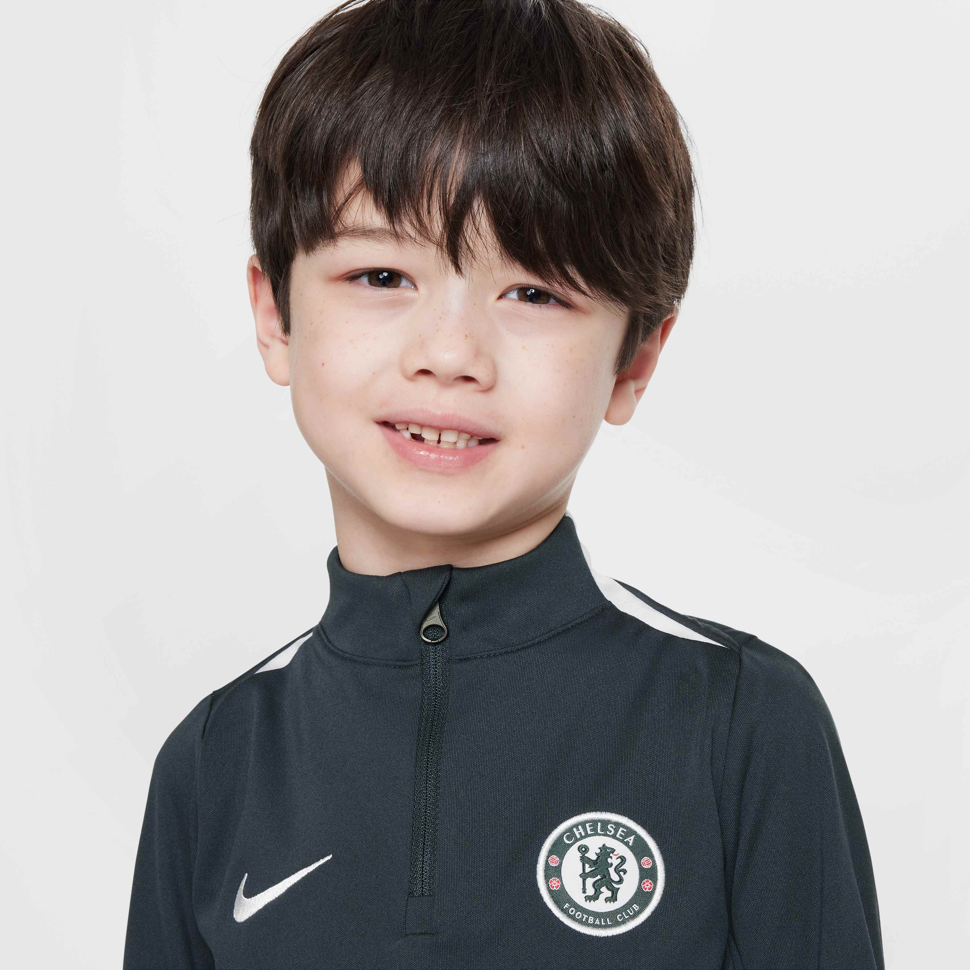 Chelsea F.C. Academy Pro image number 2