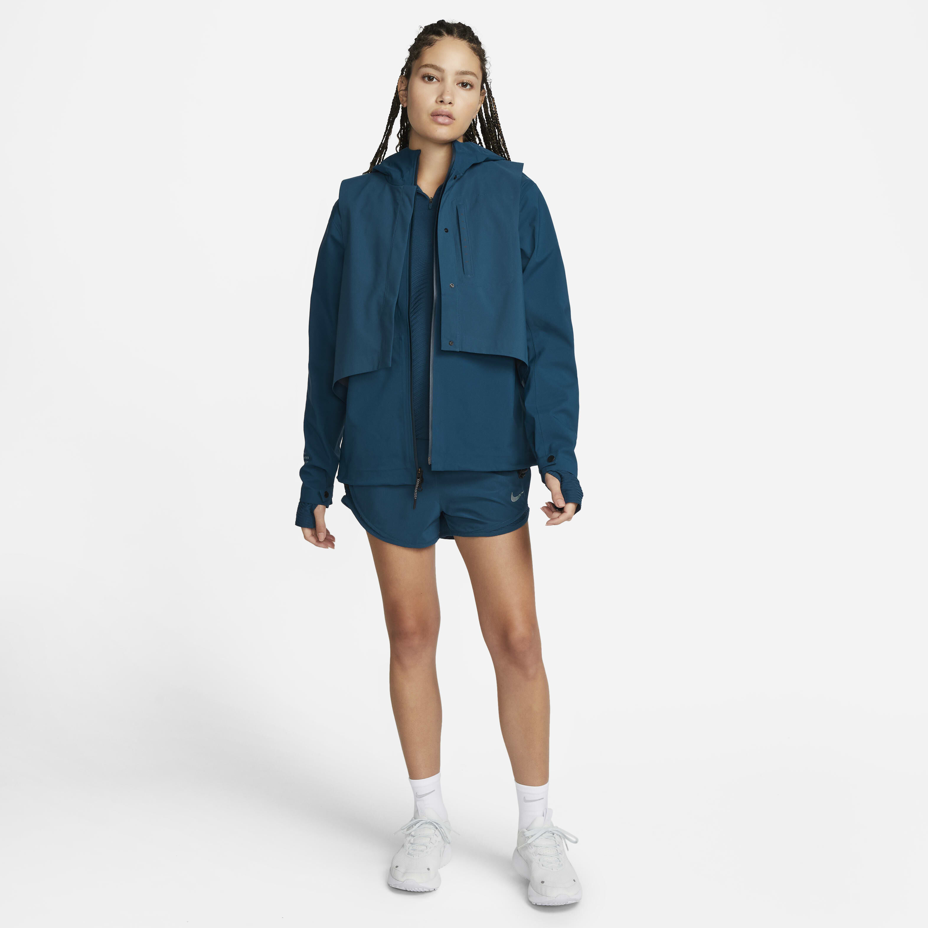 Nike Storm-FIT Run Division image number 10