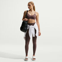 نايكي اليت مينيماليست