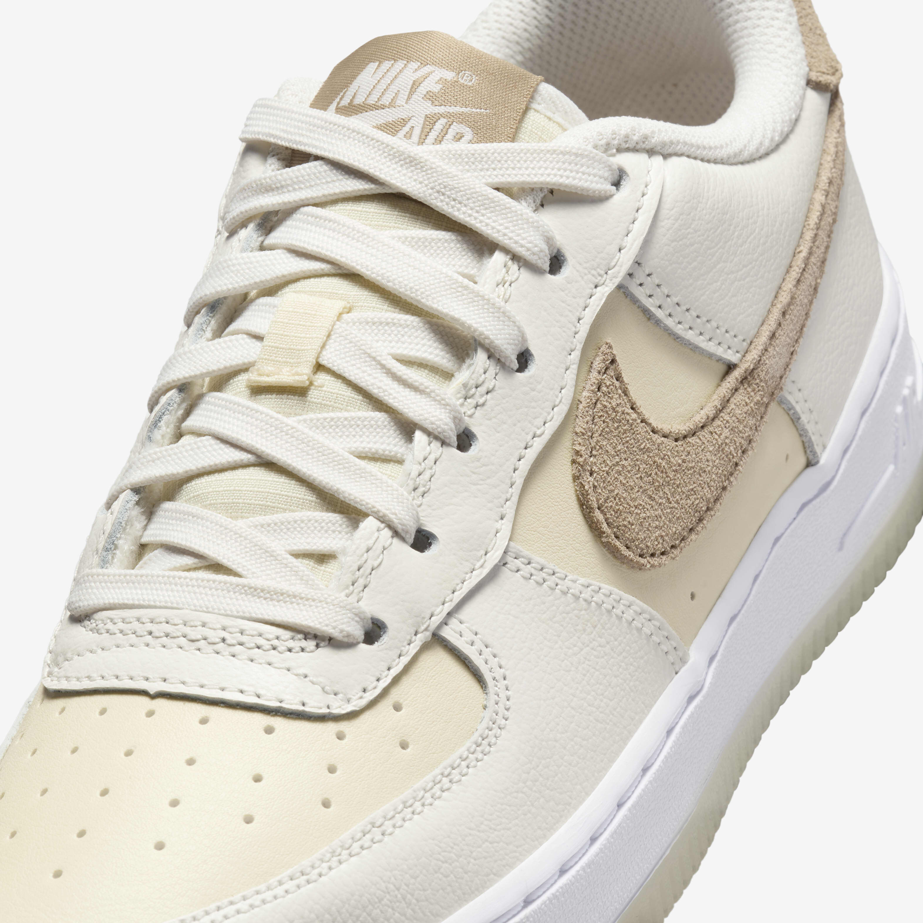 nike air force 1 06 lv8