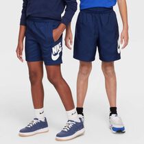 Nike Sportswear Club