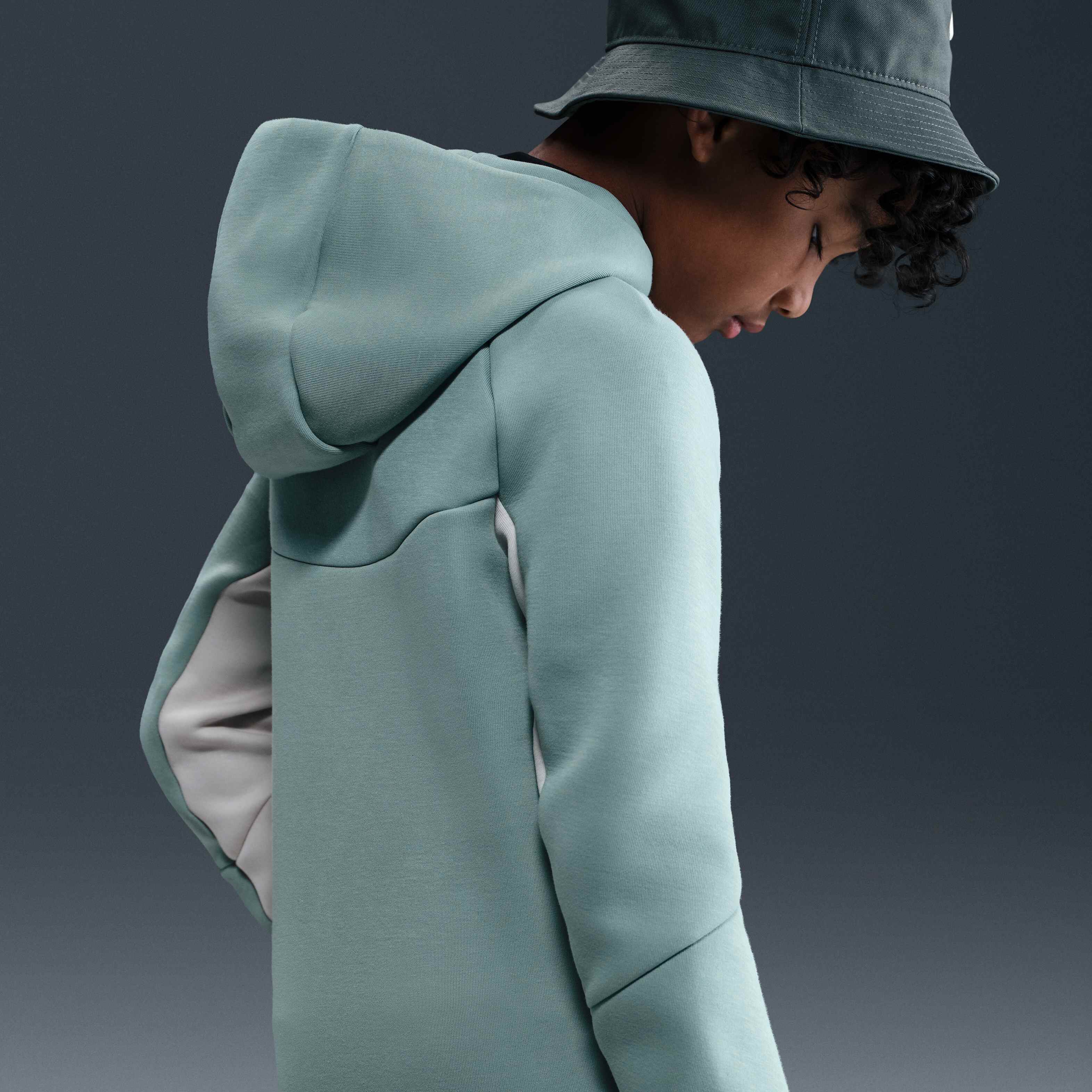 Nike Sportswear Tech Fleece image number 1