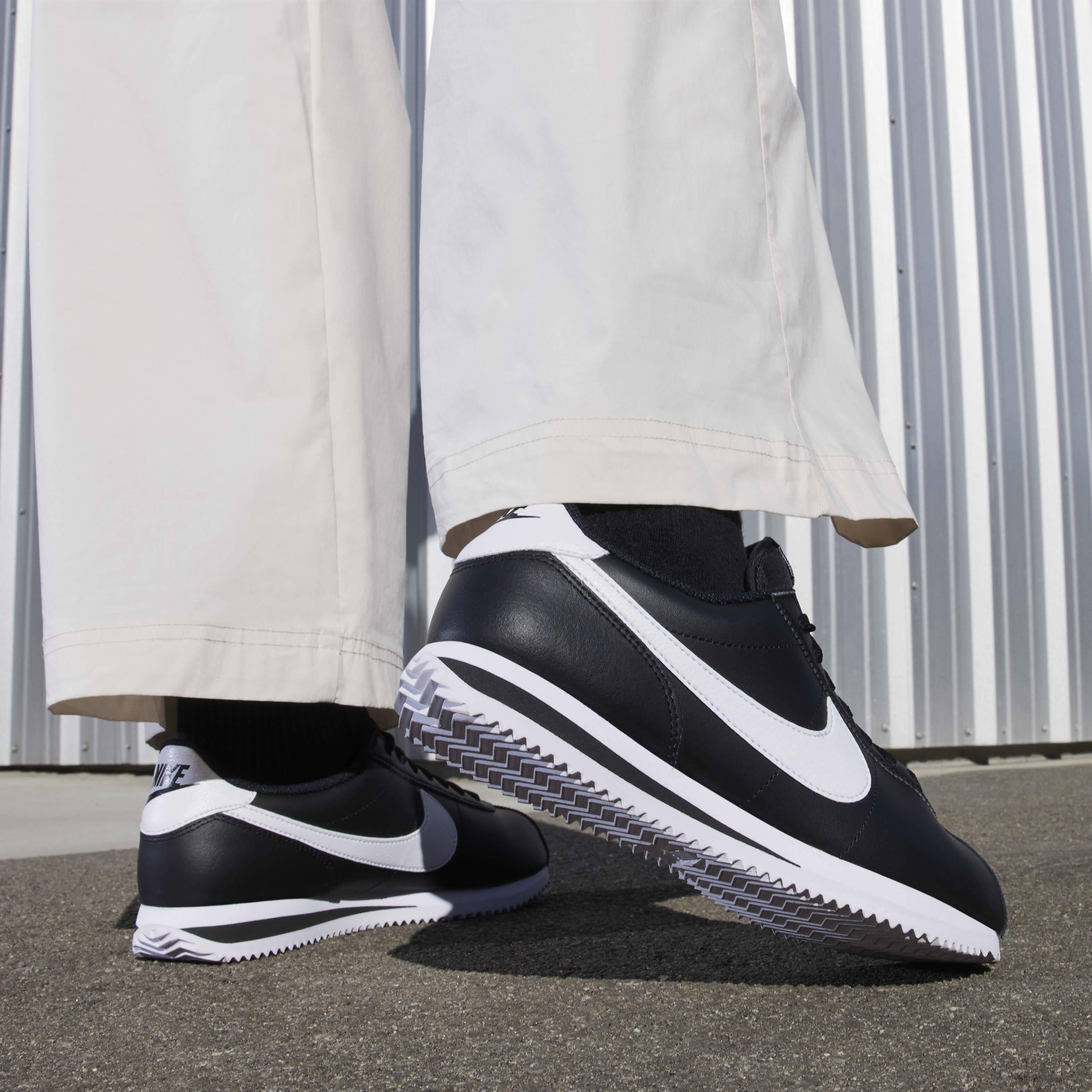 Nike cortez black leather womens store