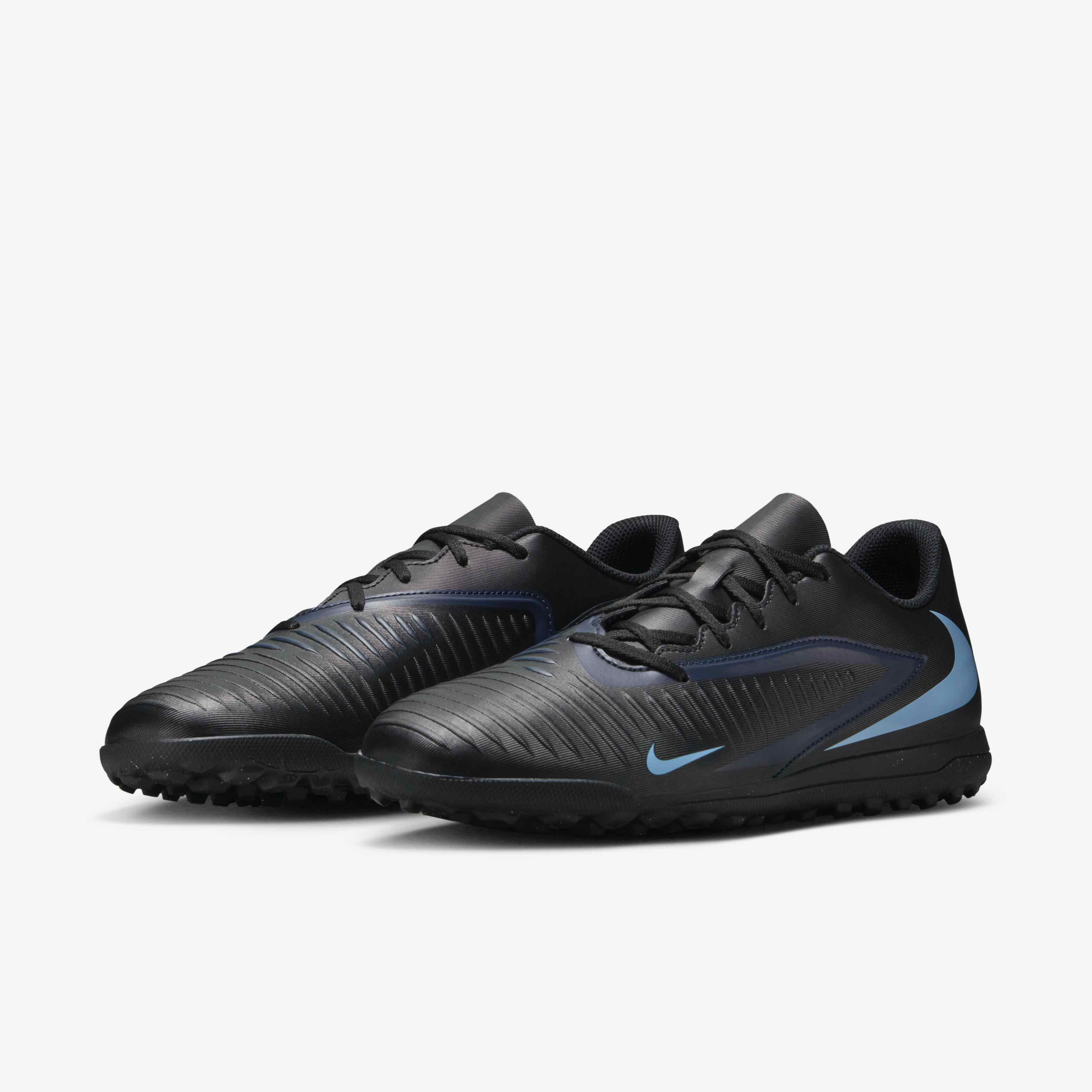 Nike Phantom 6 Low Club image number 4