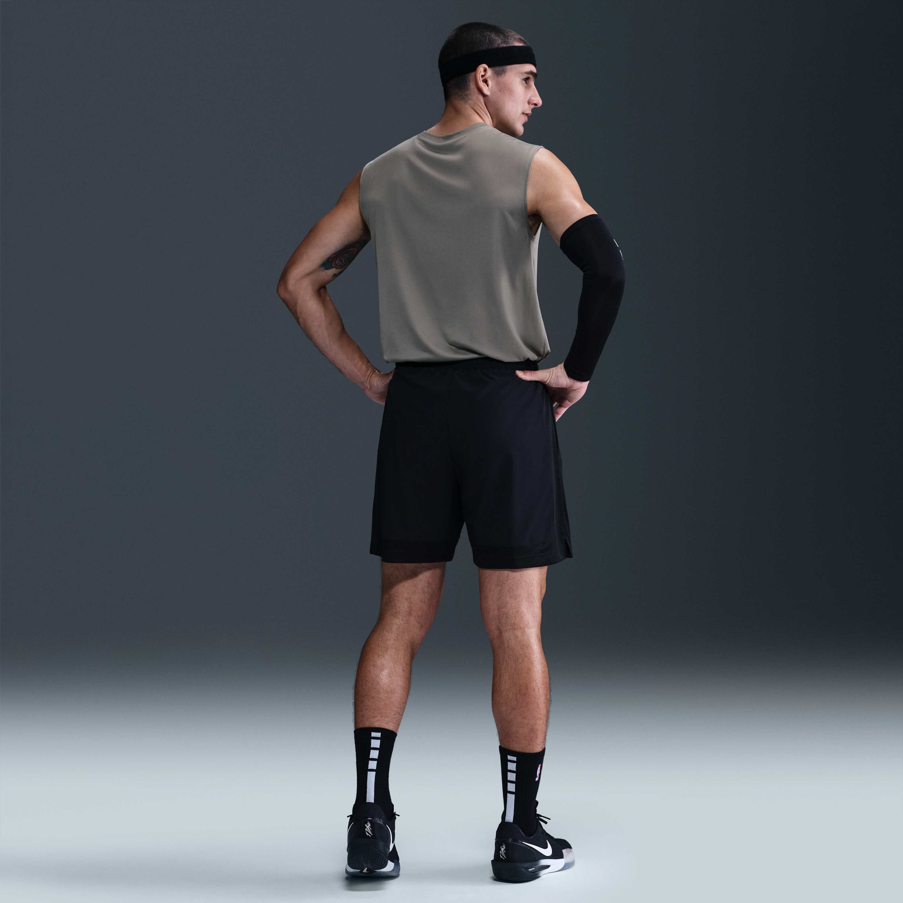 Nike image number 3