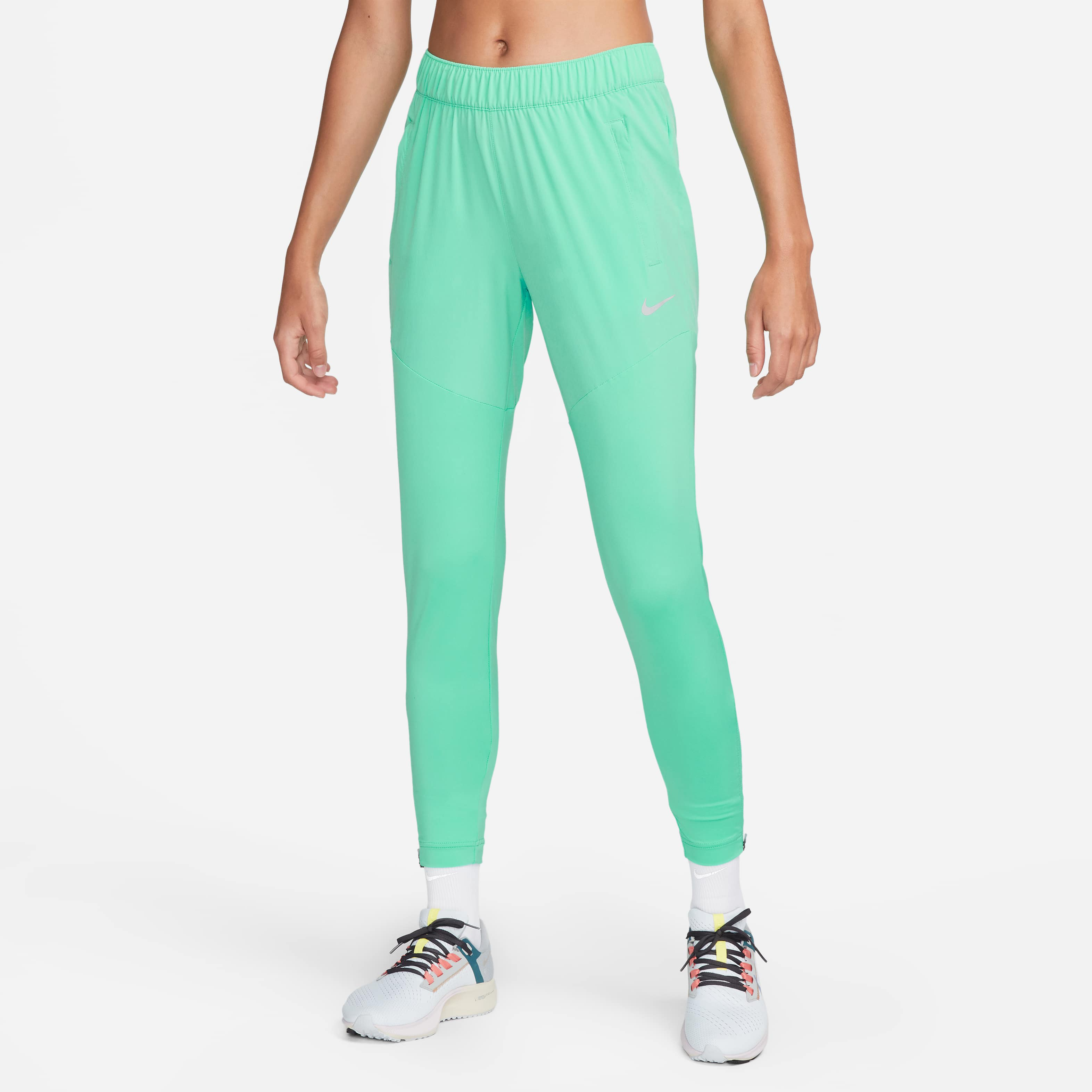 nike phantom essential knit pants