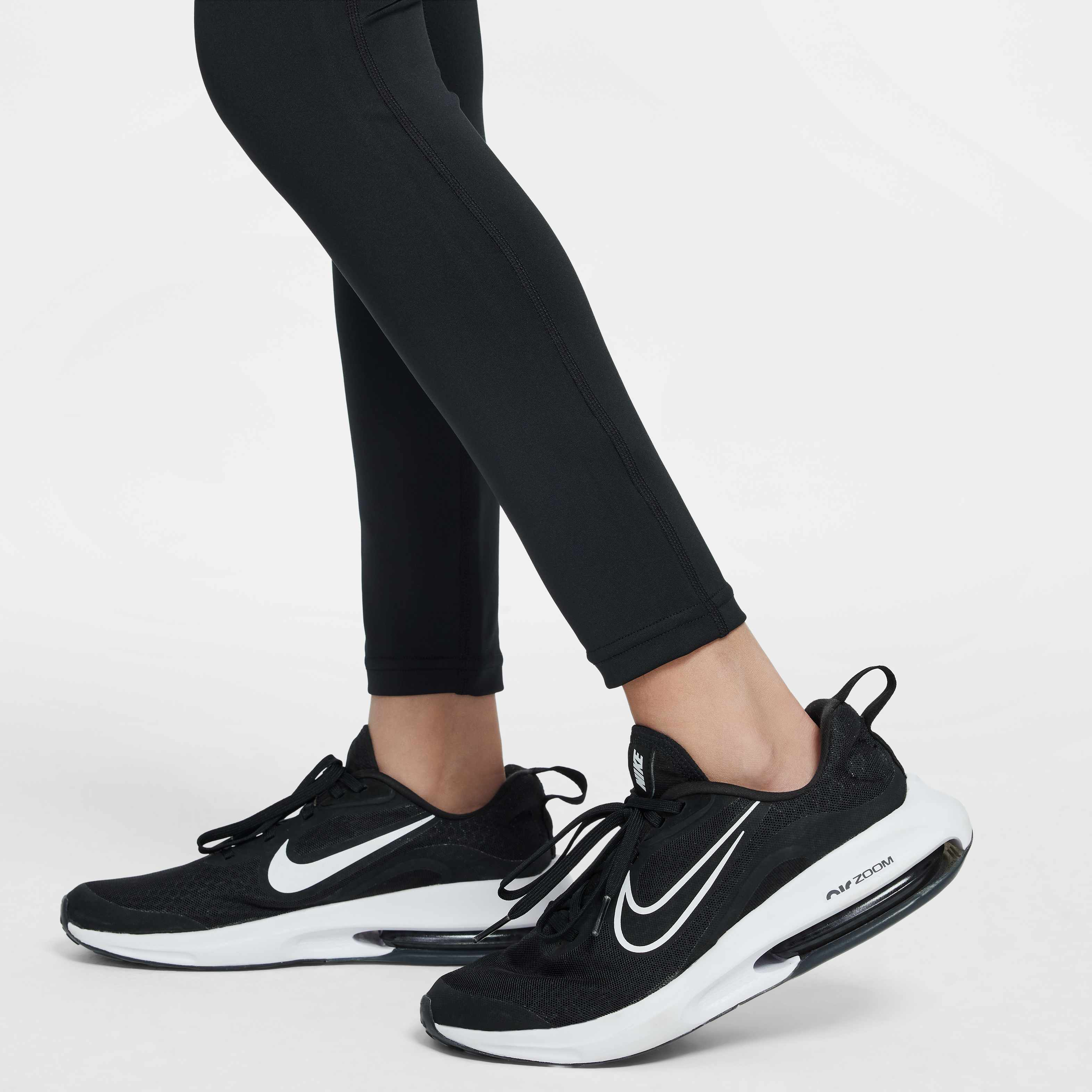 نايكي برو image number 4