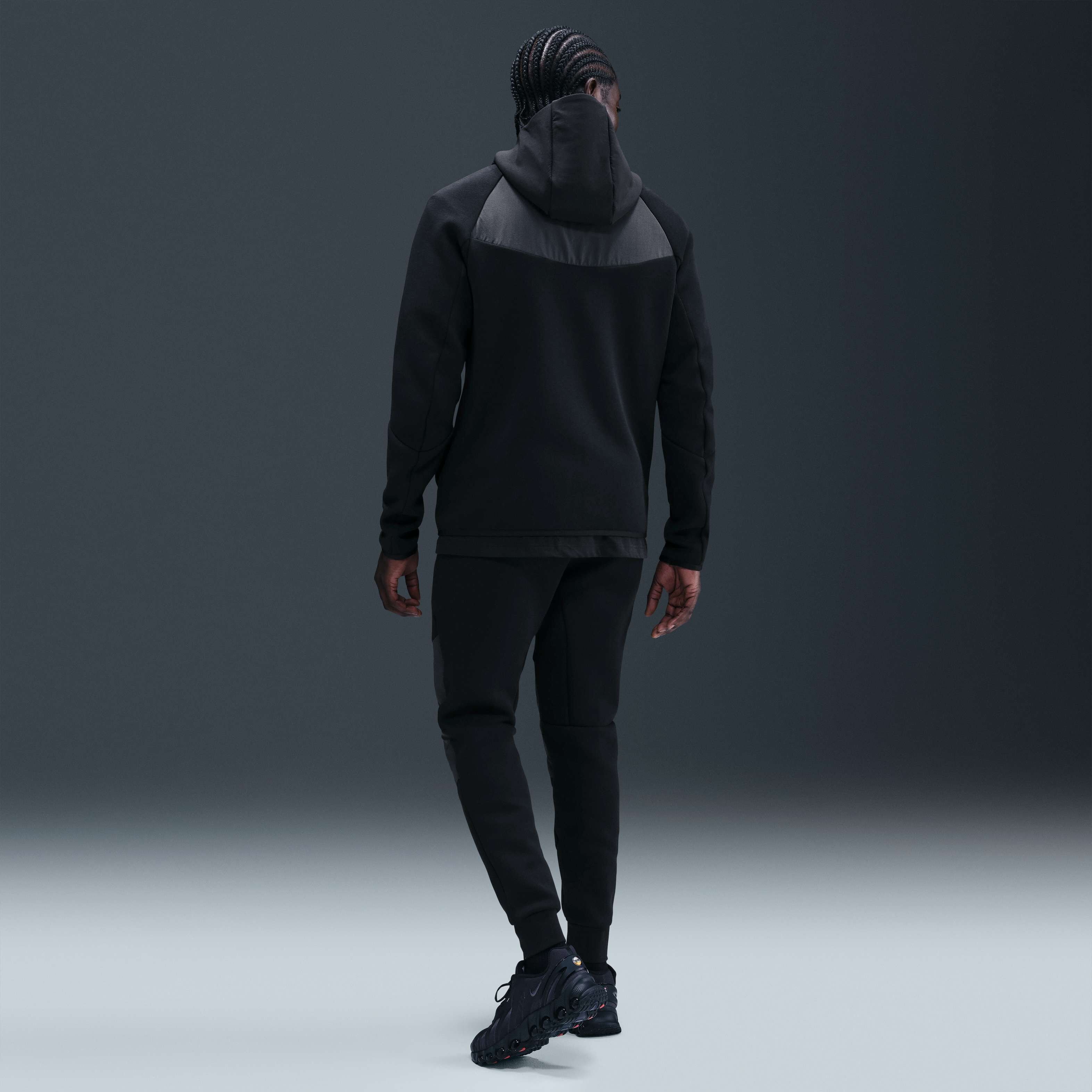 Nike Tech image number 3