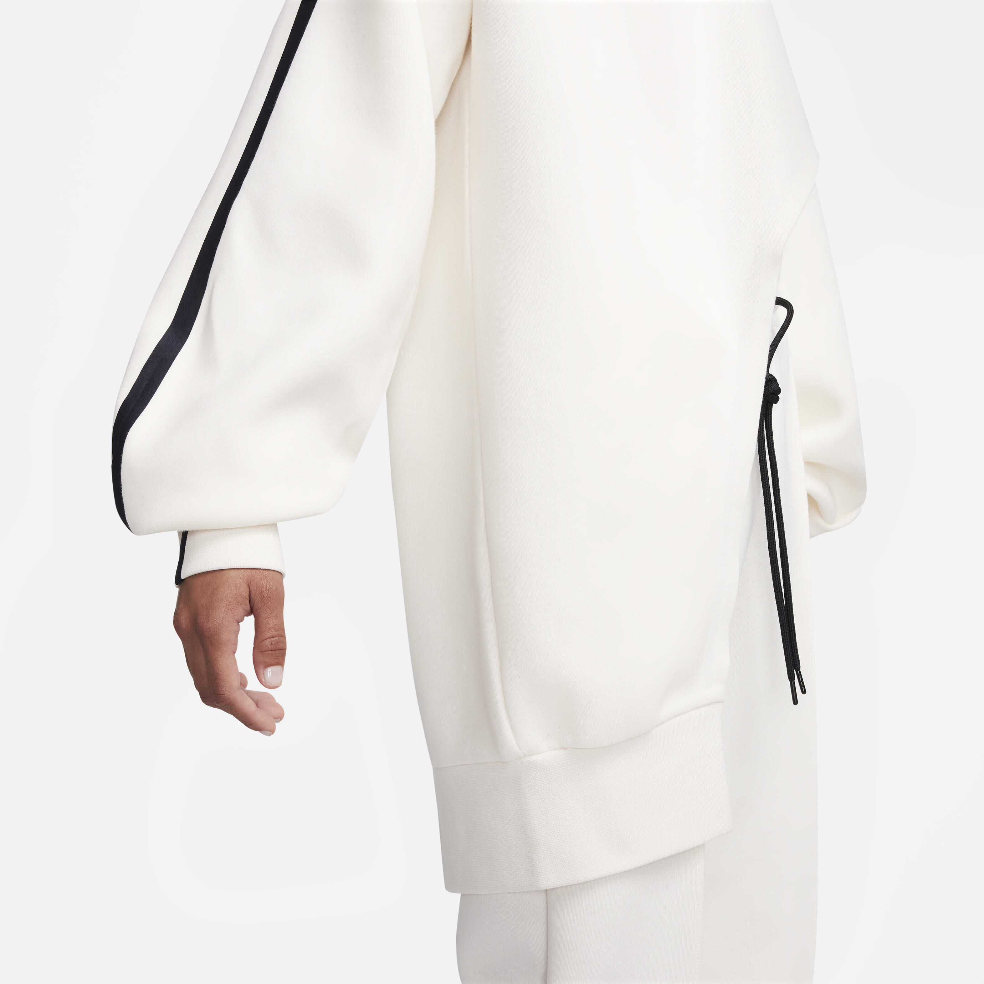 نايكي سبورتسوير تك فليس image number 6