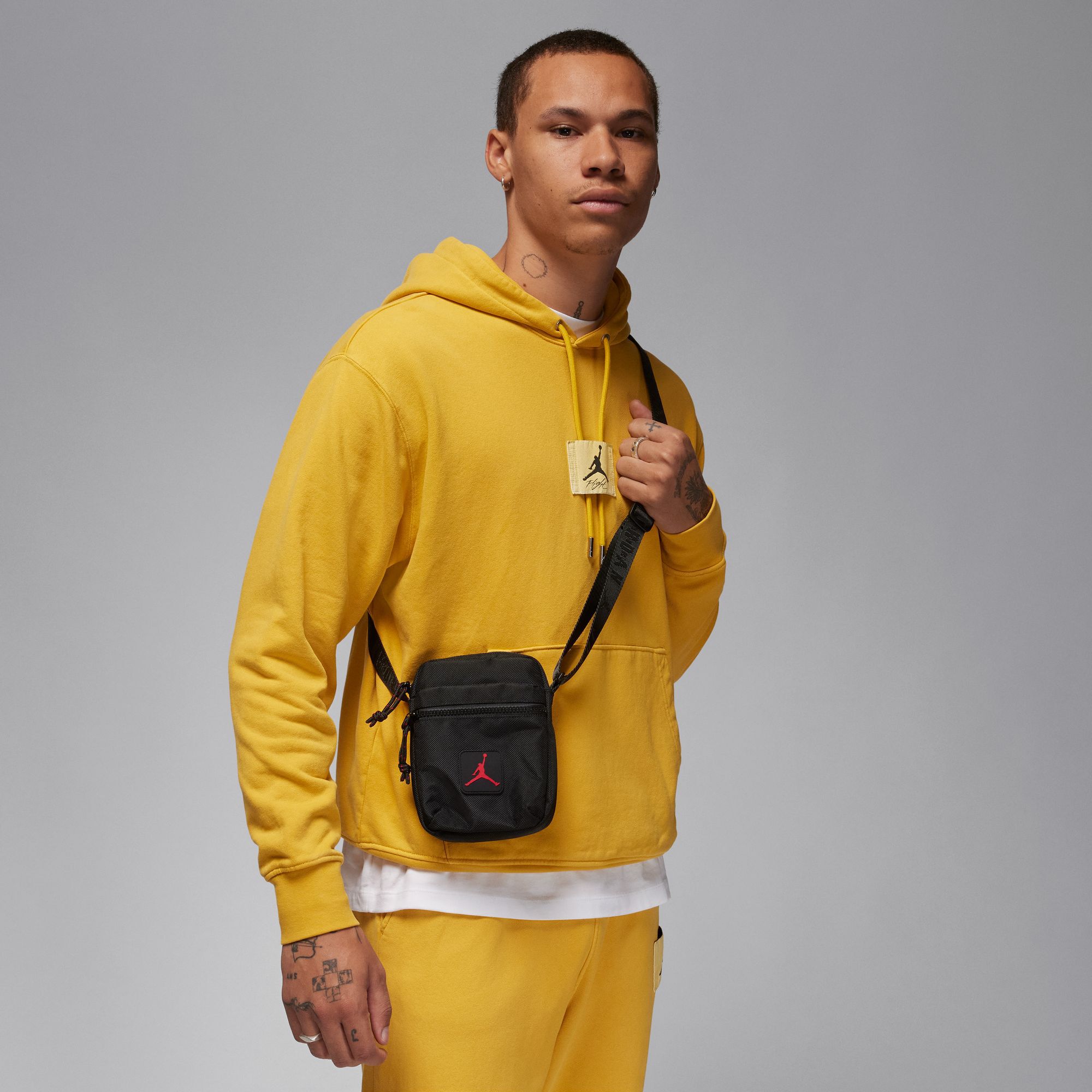 完売必須!☆Jordan Rise Festival Bag (1L) Jordan-Rise-Festival-1L-Bag-