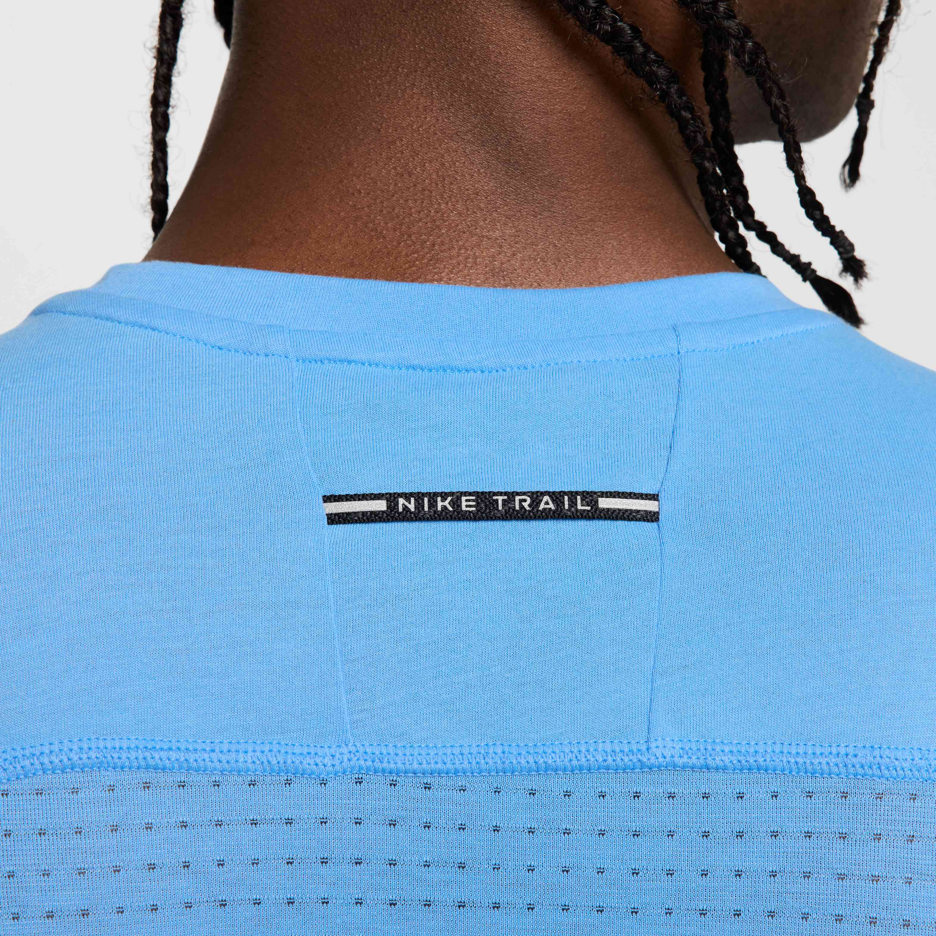 نايكي سولار تشيس image number 3