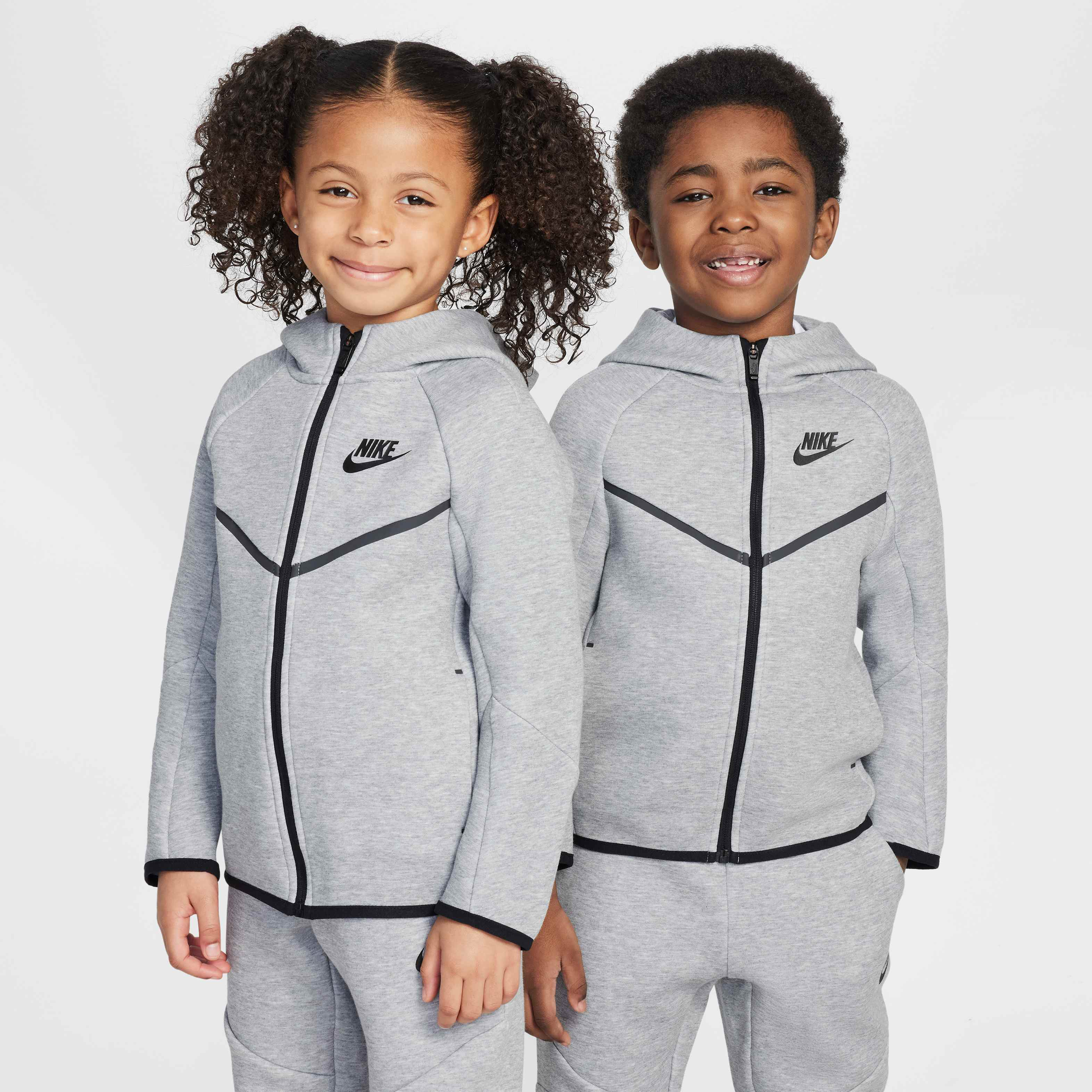 Nike Sportswear image number 2