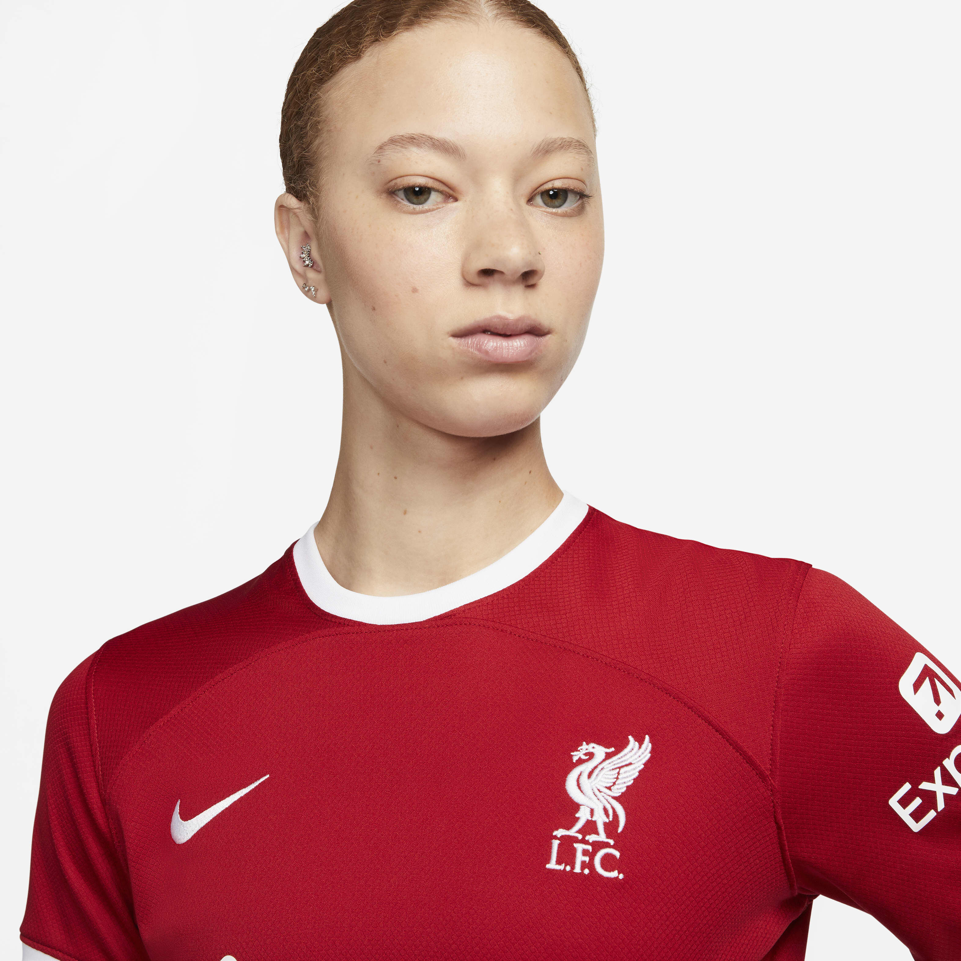 ليفربول F.C. 2023/24 ستاديوم الأساسي image number 2