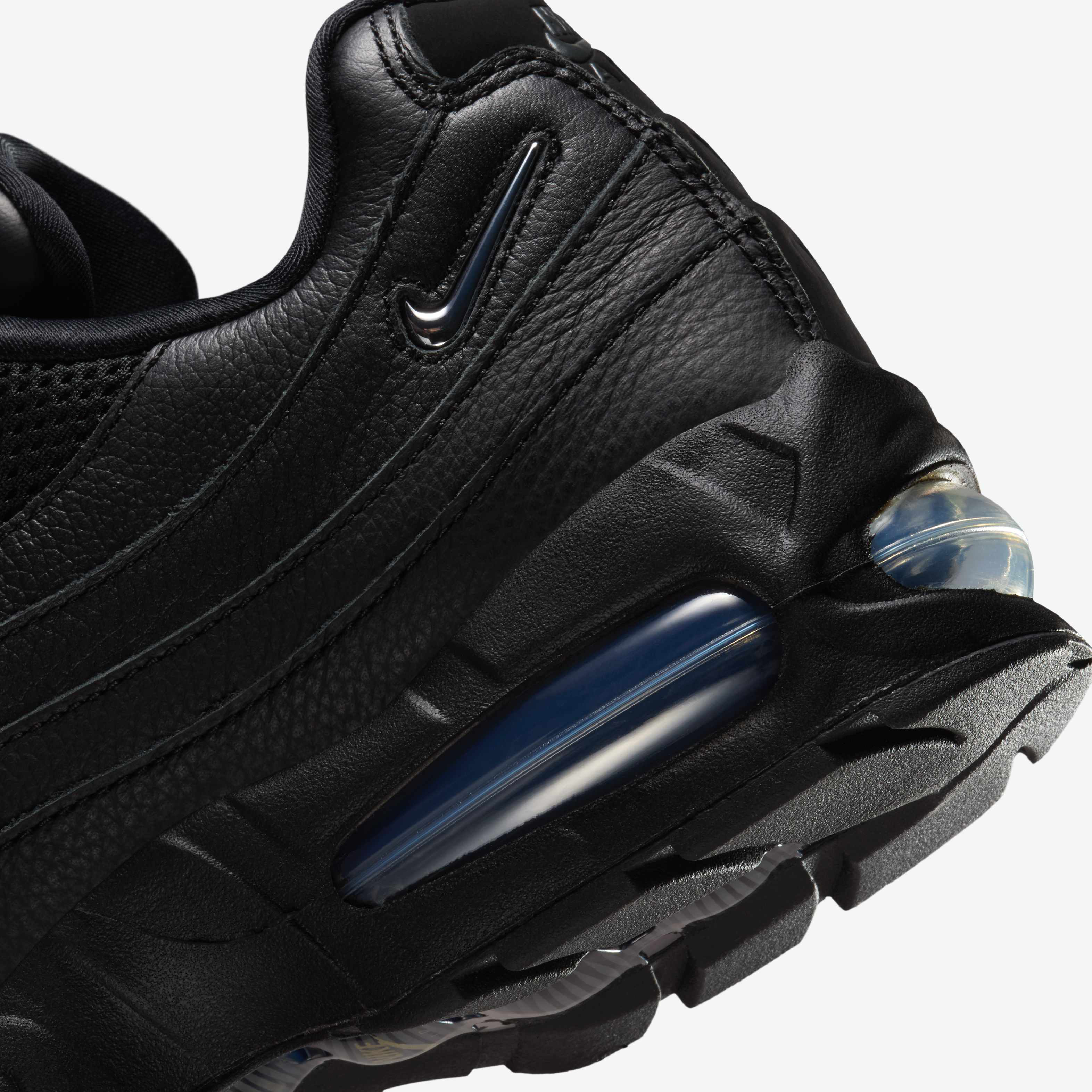 Nike Air Max 95 image number 16