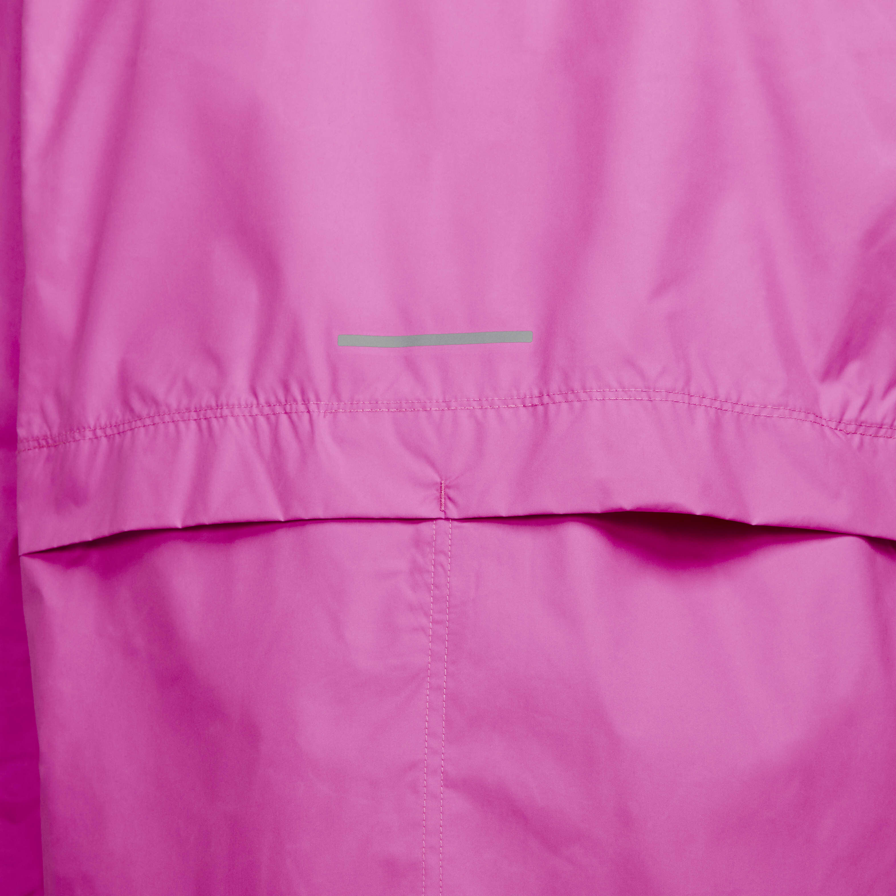 Nike Essential image number 4